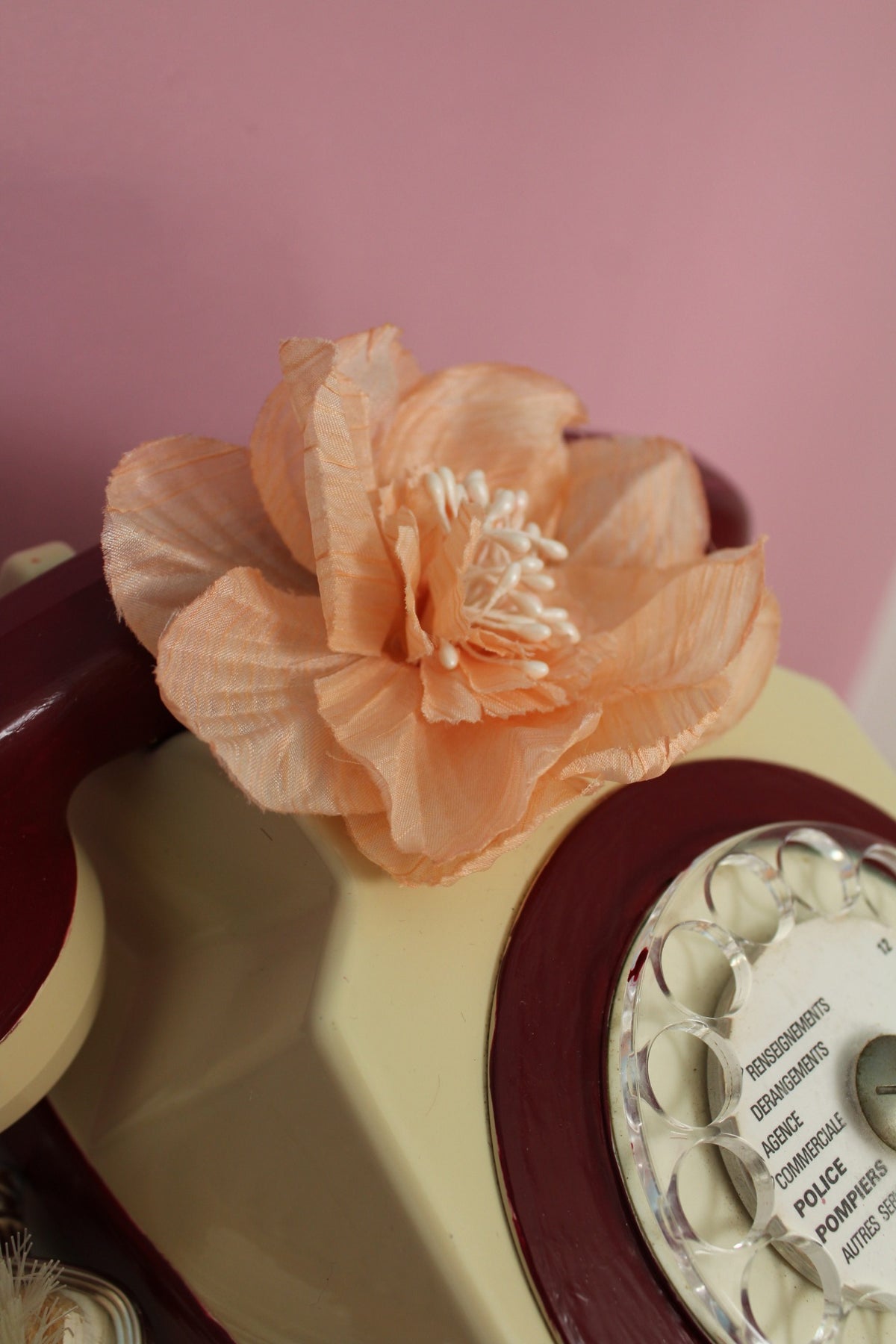 Broche/pince cheveux rétro fleurs nude style pin-up/rockabilly