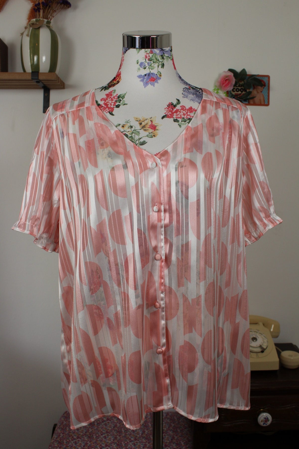 🌸🍒Blouse rétro rayée blanc satiné & demi-sphères roses pastel romantique - Taille 42/44🍒🌸