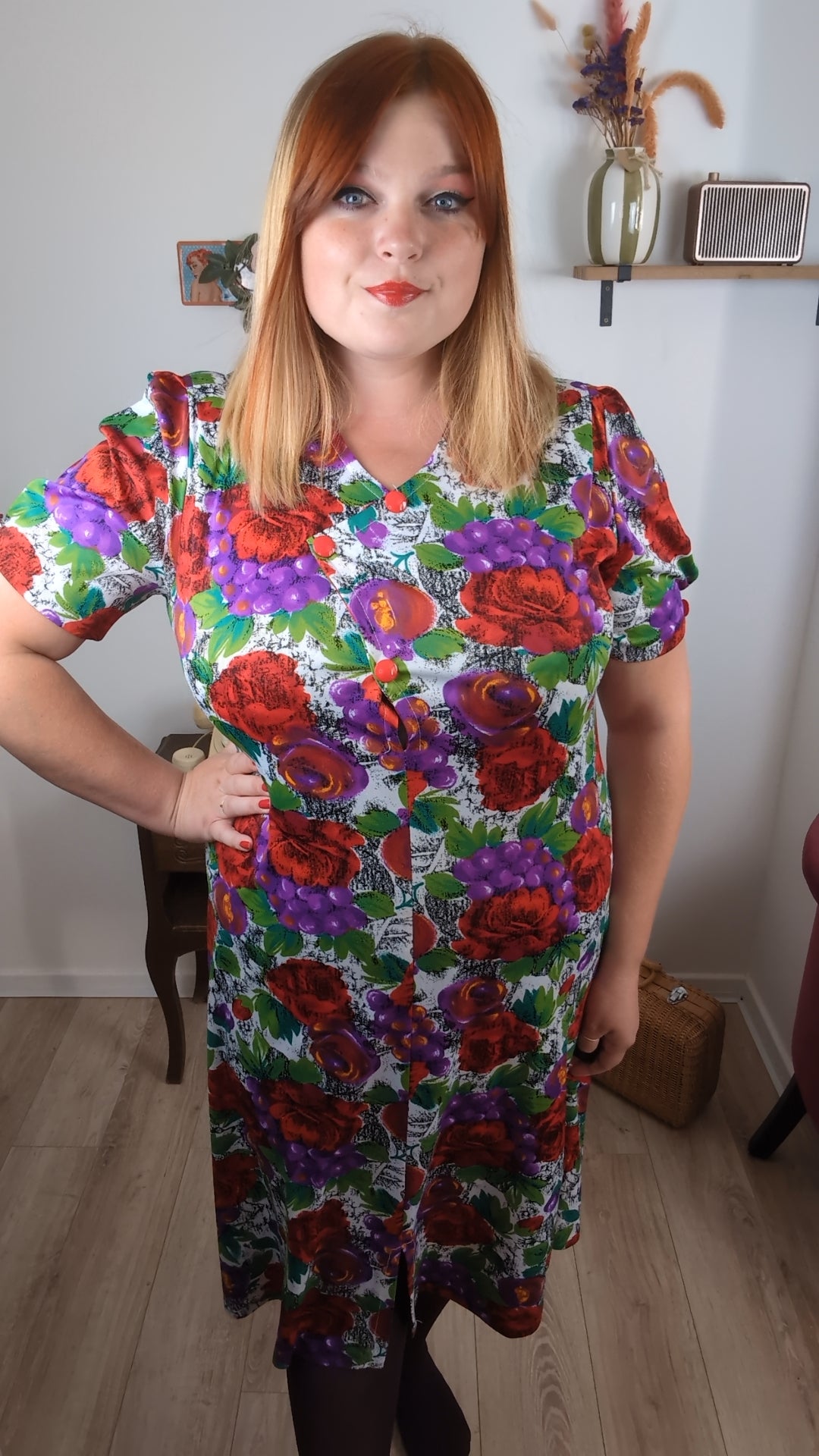 🌸🍒Robe vintage années 80 romantique - roses rouges & grappes de raisins - Taille 40/42🍒🌸
