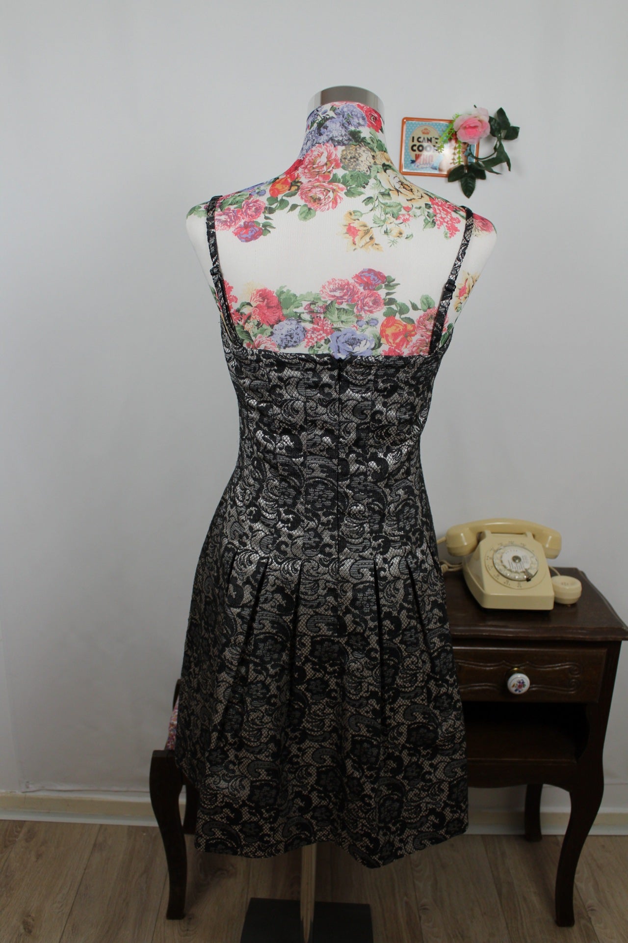 🌸🍒Robe rétro motifs baroques floral jacquard marque Esprit - Taille 36🌸🍒