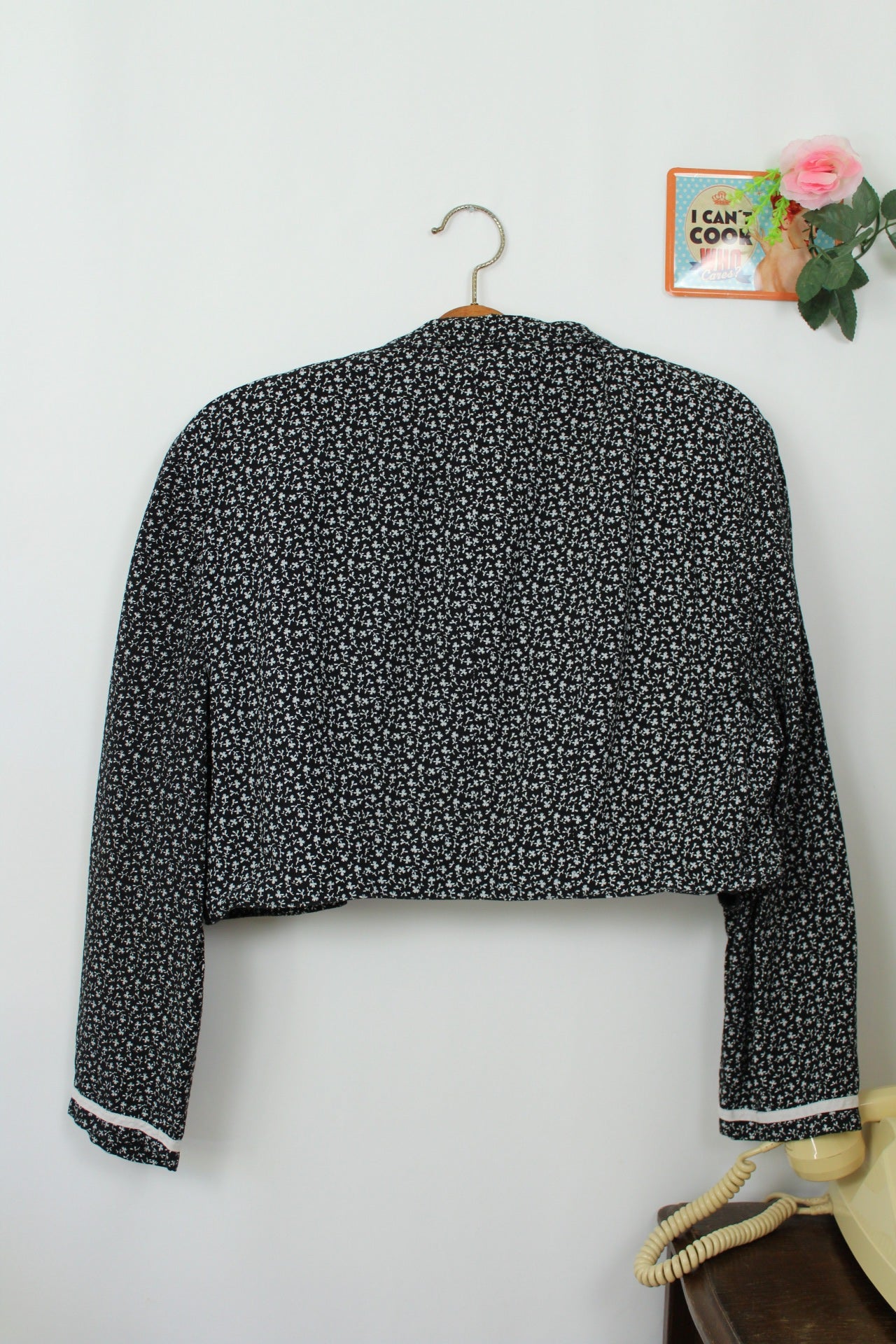 🌸🍒Boléro vintage 90's noir imprimé de petites fleurs liberty bohème - Taille 38 à 42🍒🌸