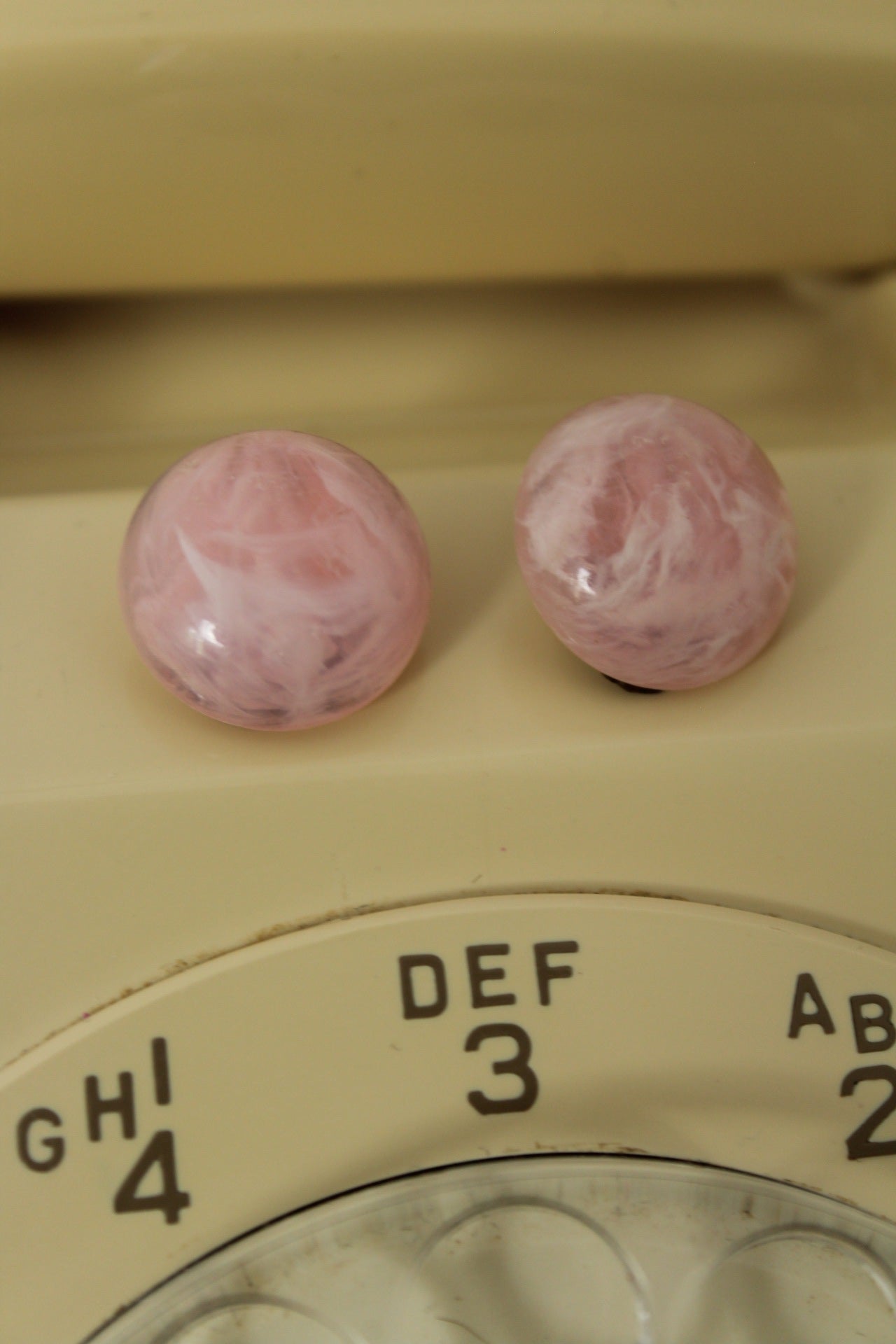 🌸🍒Boucles d'oreilles vintage 80's clips petite sphère rose nuage🍒🌸