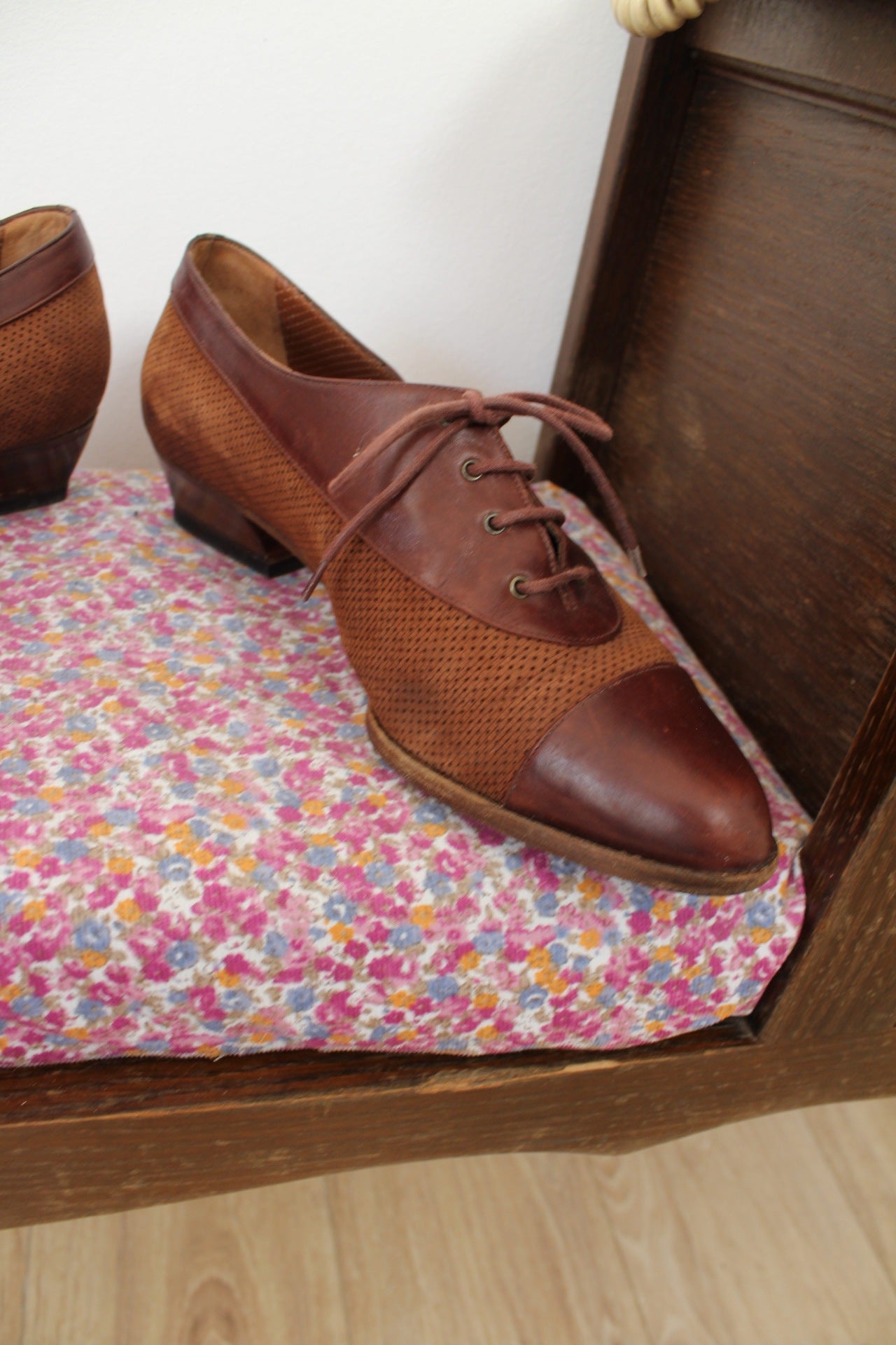 🌸🍒Derbies vintage années 80 marron tout cuir & petit talon bottier - pointure 40🍒🌸