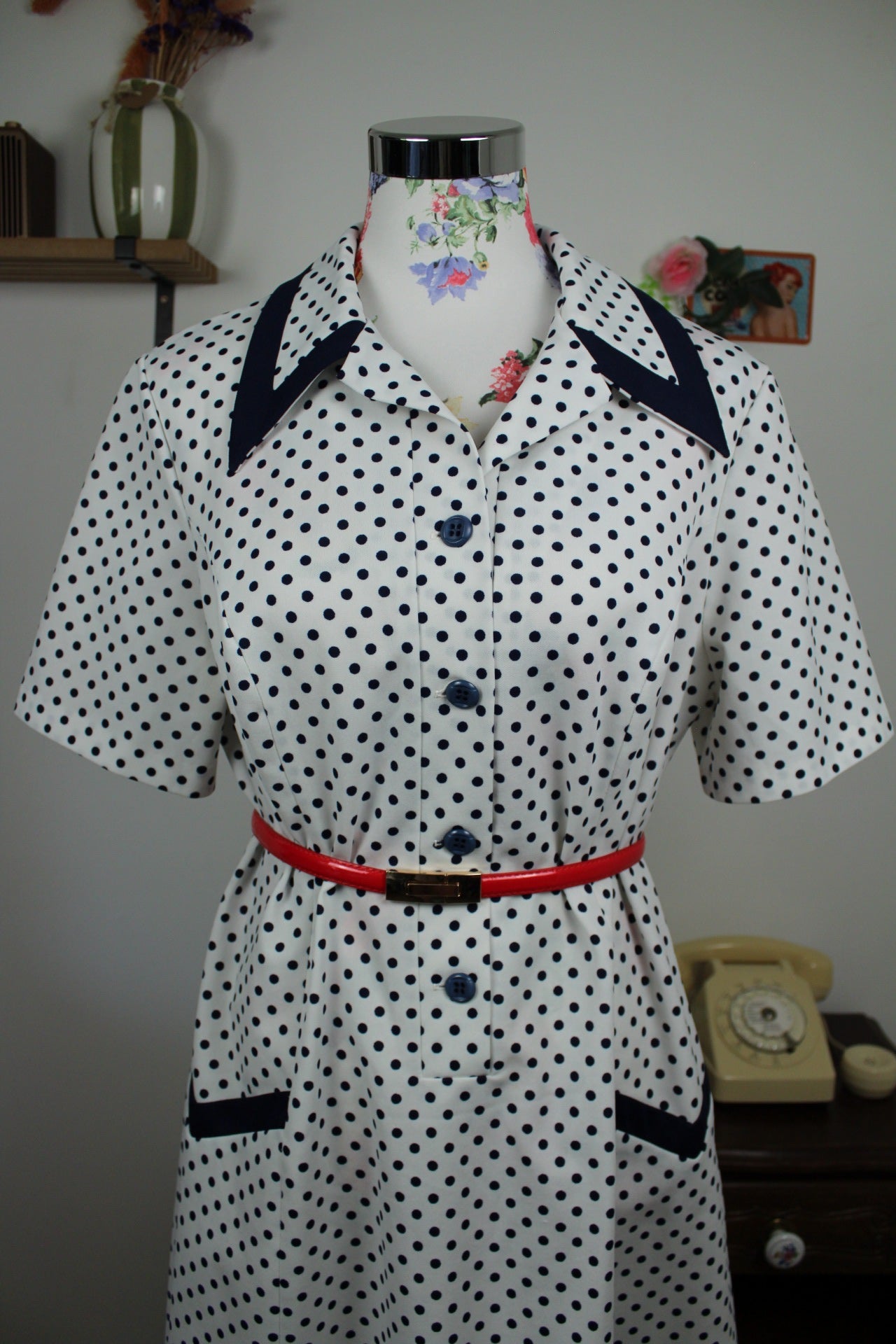 🌸🍒Robe vintage 80's pin-up/rockabilly à pois marine - col chemise - Taille 40/42🍒🌸