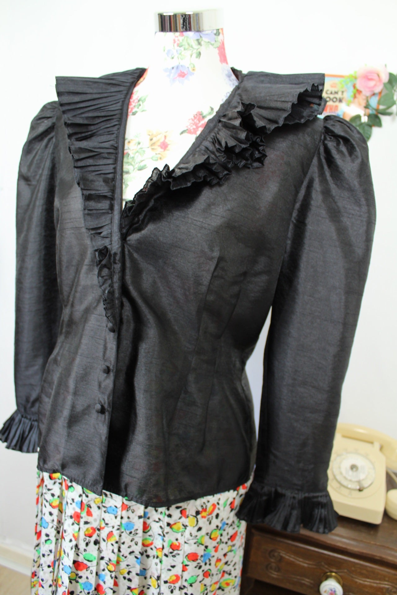 🌸🍒Blouse vintage 80/90s romantique noire - col volanté - Taille 40/42🍒🌸