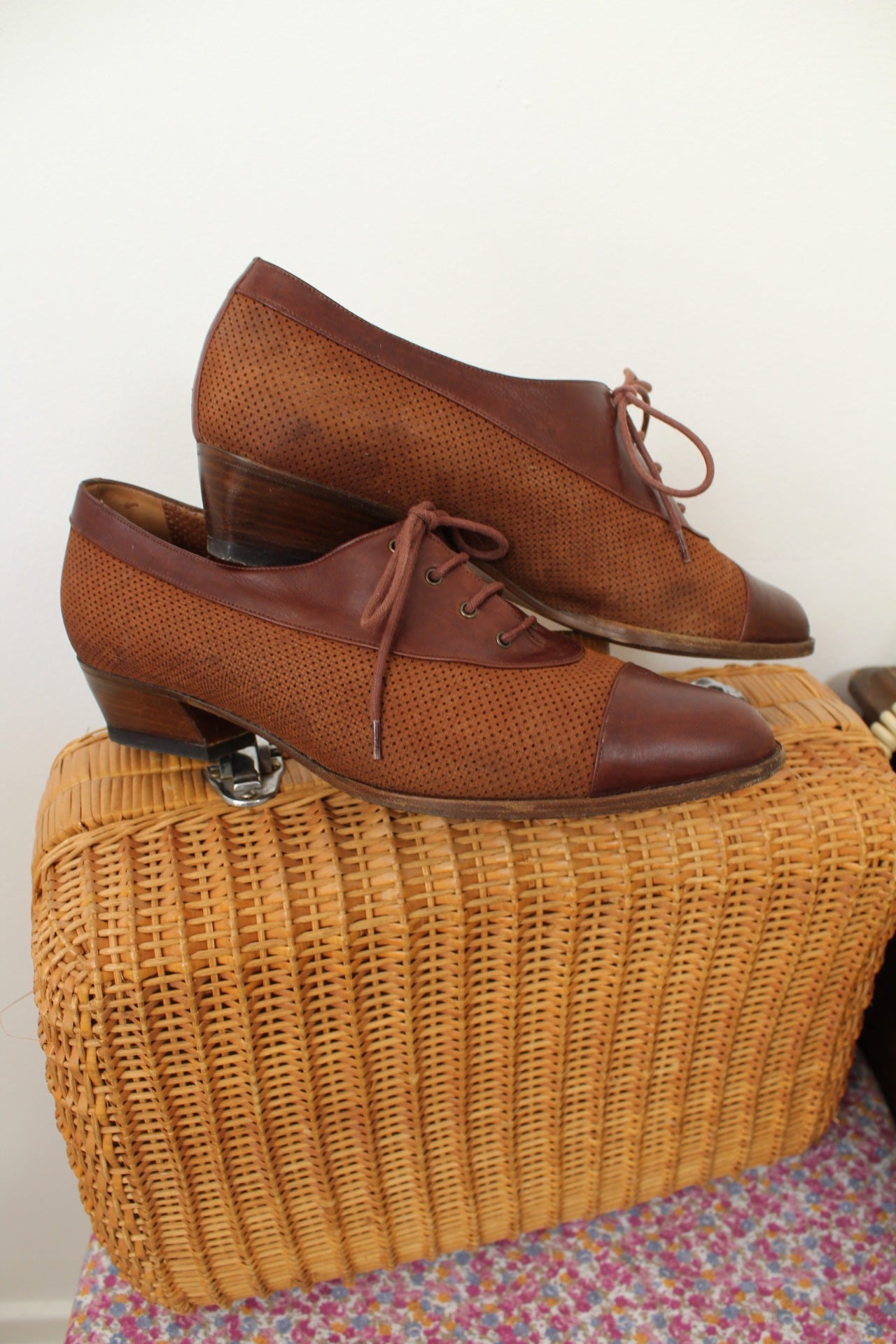 🌸🍒Derbies vintage années 80 marron tout cuir & petit talon bottier - pointure 40🍒🌸