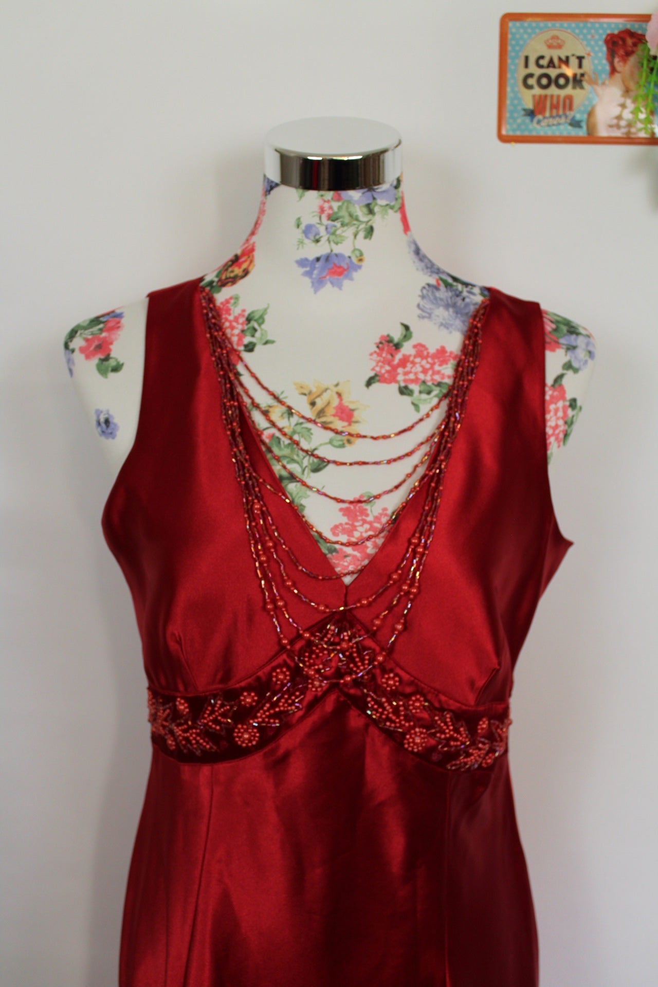✨Robe de soirée rouge satinée vintage perlée 80/90s - collier intégré✨