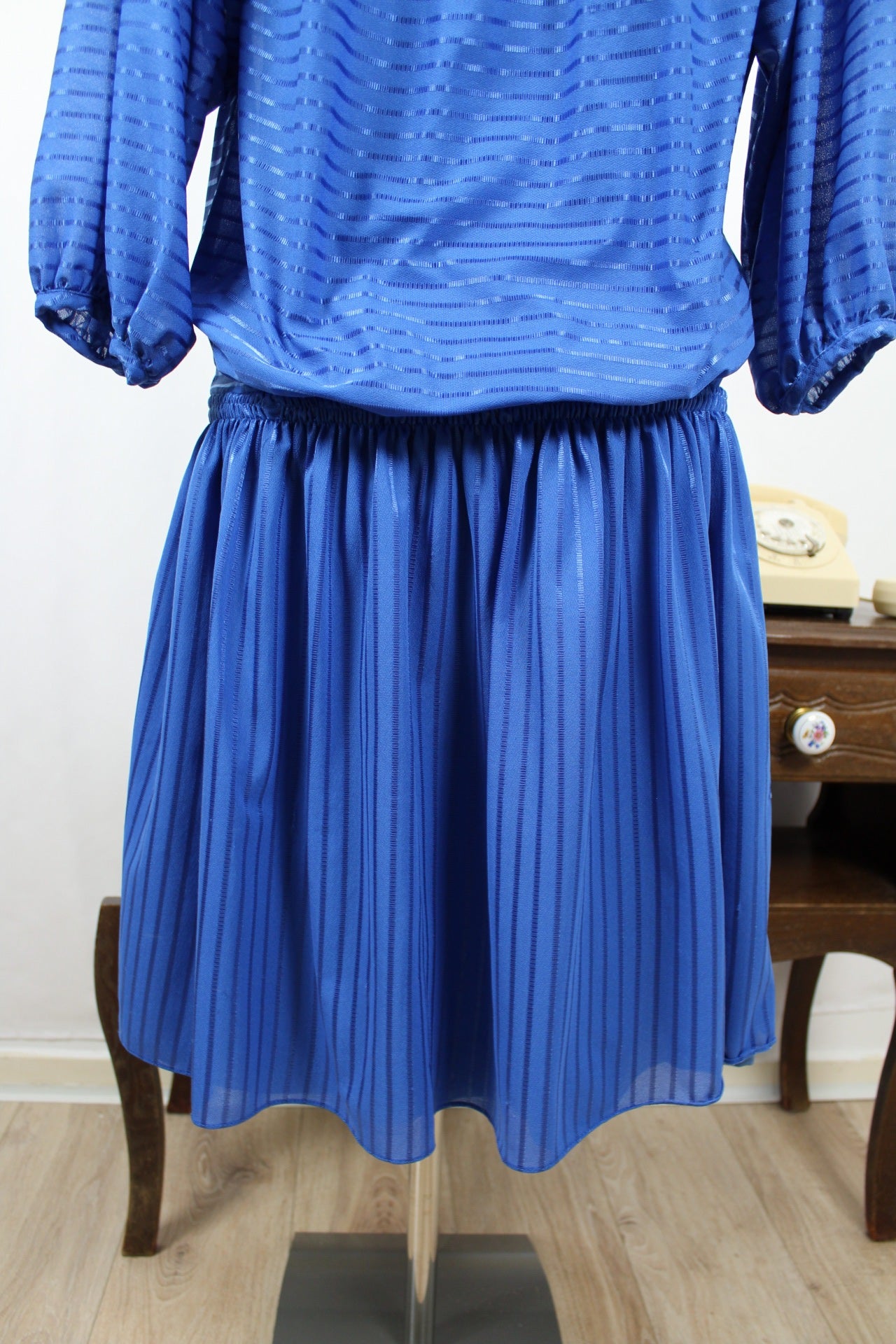 🌸🍒Robe vintage 70/80s bleue fluide à bandes satinées - Taille 40 à 44🍒🌸