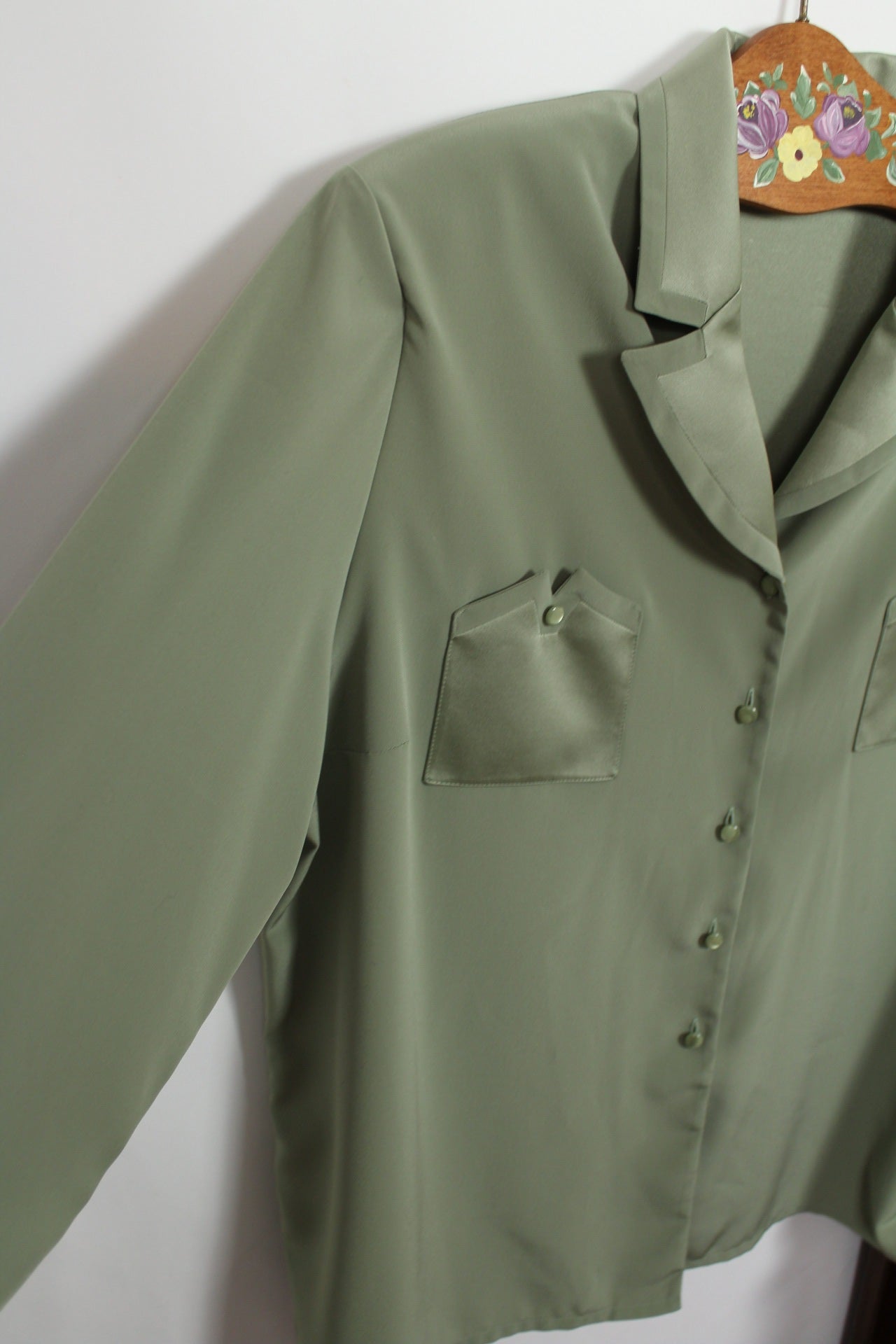 🌸🍒Chemise vintage 80/90's vert sauge satinée - chic made in France - Taille 46/48🍒🌸