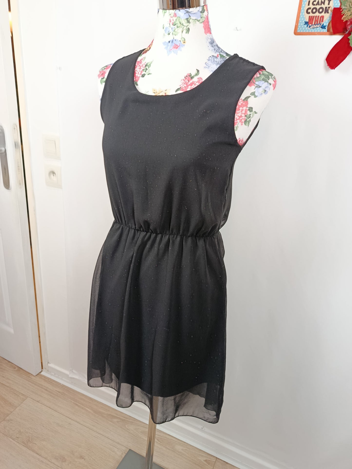 🌸🍒Robe noire patineuse à paillettes années 2000 Y2k - Taille 34/36🍒🌸