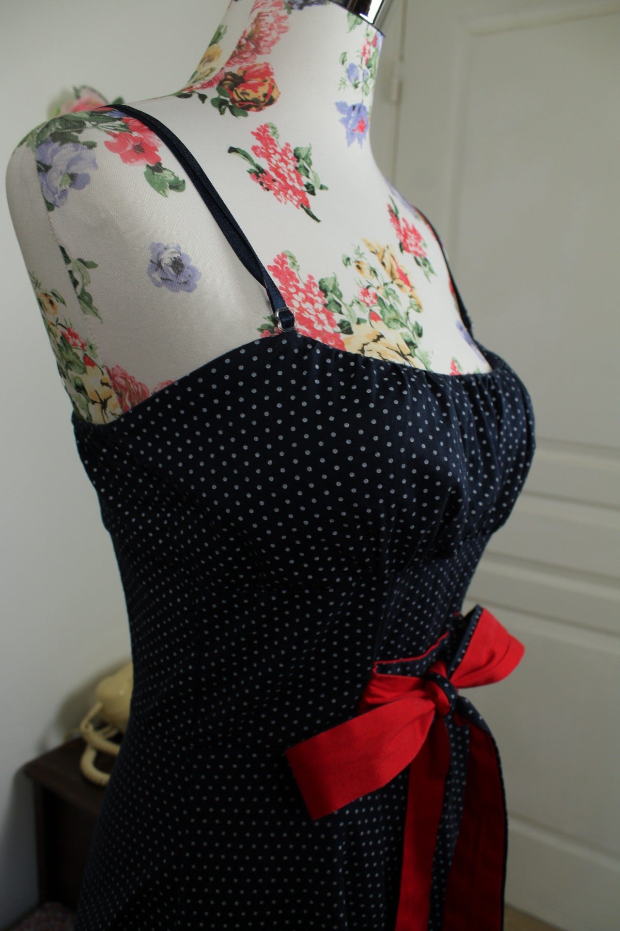 🌸🍒Robe à pois style rockabilly/pin-up nœud rouge - made in Italy - Taille 36🍒🌸