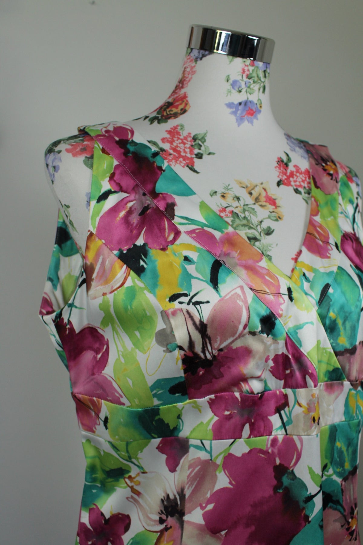 Robe vintage années 80/90 fleure façon aquarelle satinée - Taille 38/40