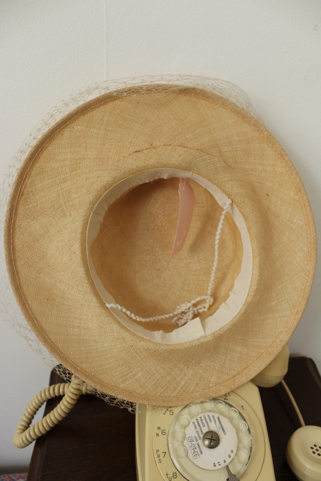 🌸🍒Chapeau rétro de cérémonie en fibre naturelle - violette & fleurs pastel🍒🌸