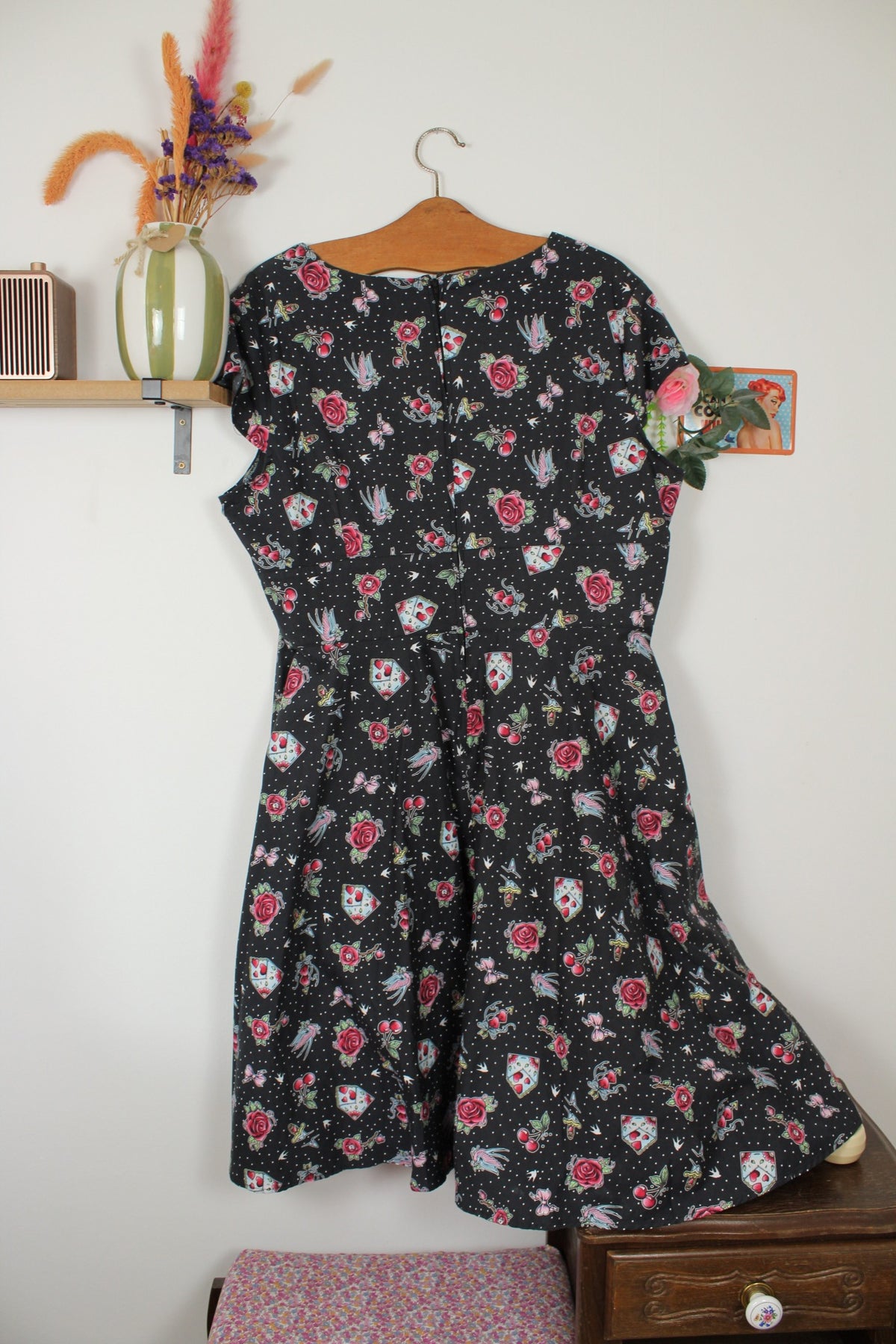 Robe pin-up/rockabilly Hell Bunny - pois, hirondelles & cerises - Taille 48