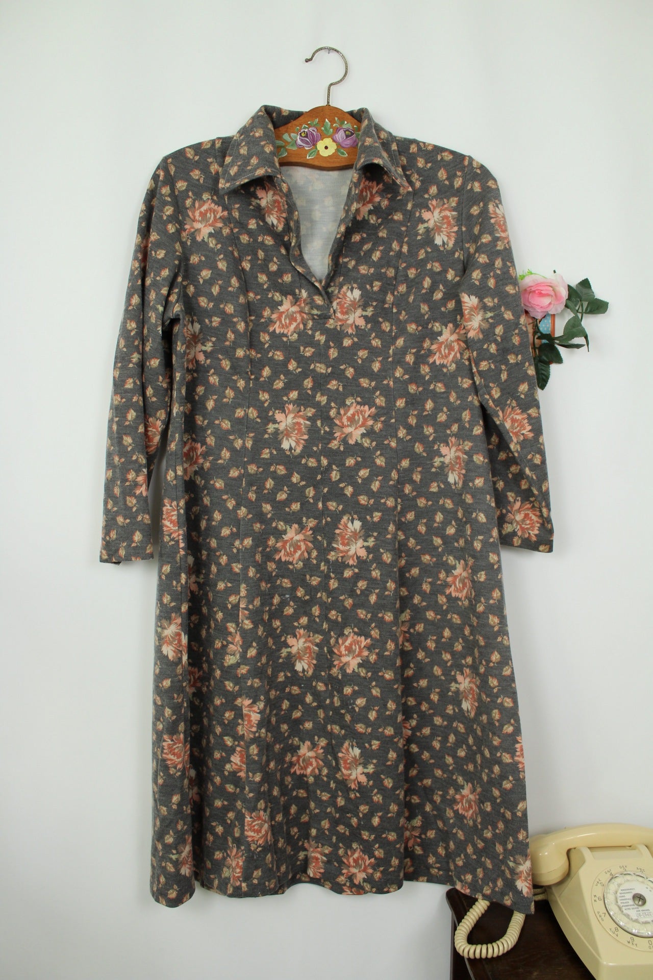 🌸🍒Robe vintage 70/80's grise fleurie évasée col chemise - T.40/42🍒🌸