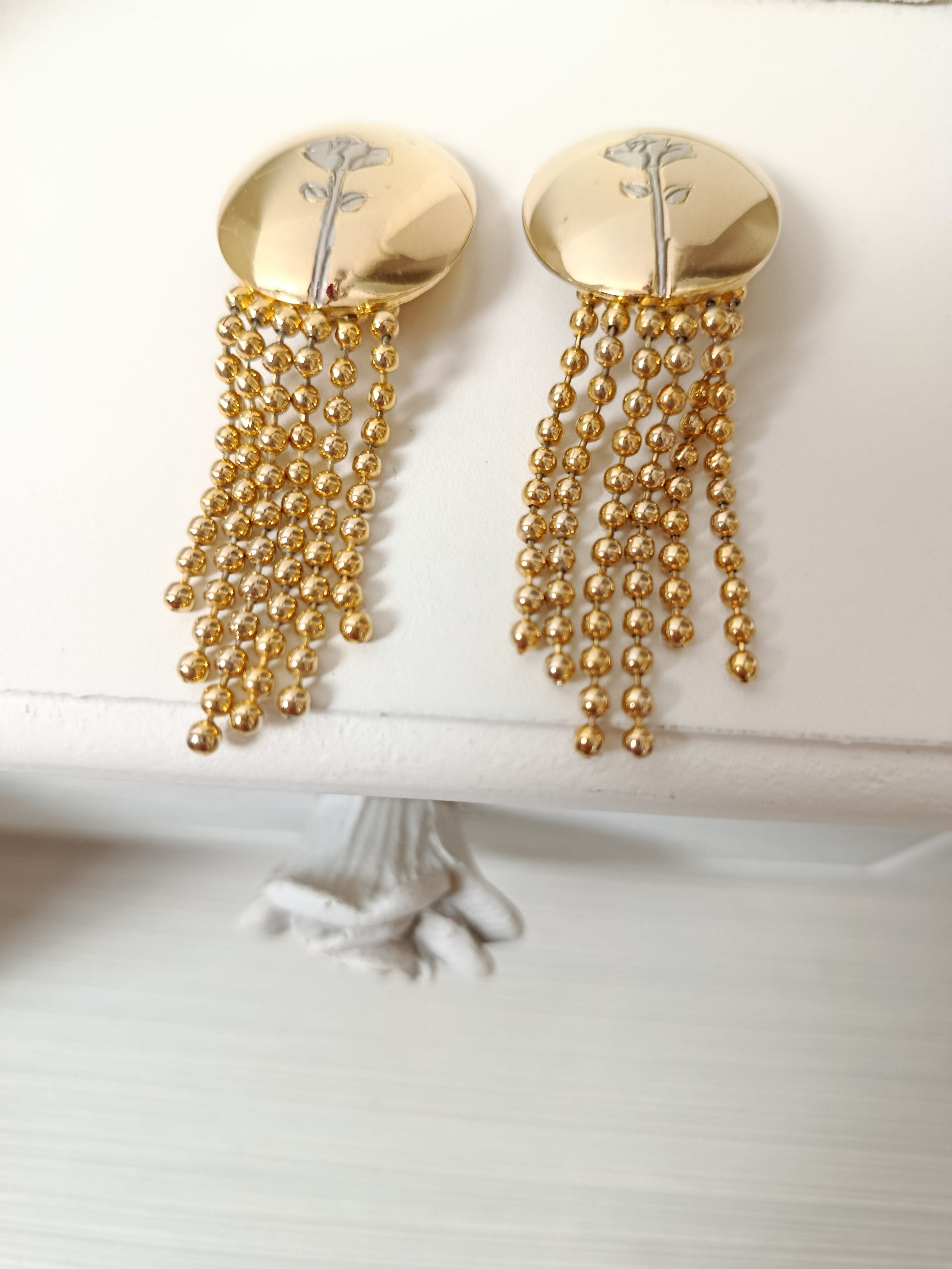 🌸Boucles d'oreilles vintage 80's - clips dorés à pampilles - perles, métal & roses gravées🍒