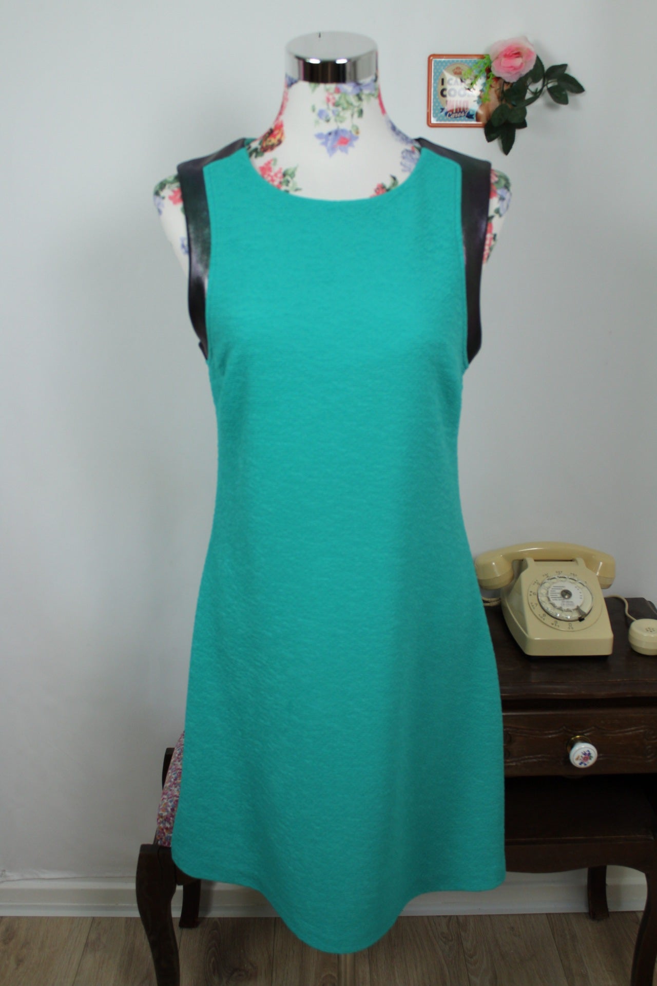 🌸🍒Robe Cop Copine vert bleuté texturée & bande lumineuse arc-en-ciel - Taille 38🍒🌸