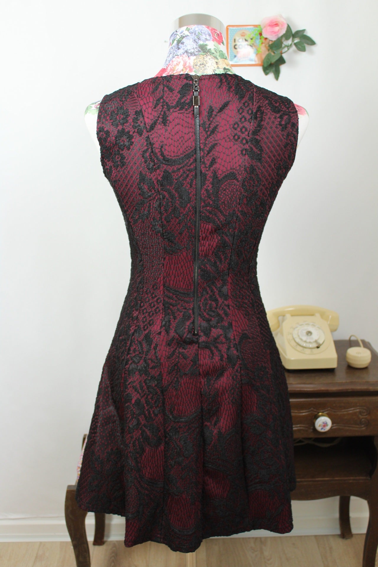 🌸🍒Robe patineuse vintage 90s/2000s pin-up/rockabilly en dentelle noire fleurie - Taille 36🍒🌸