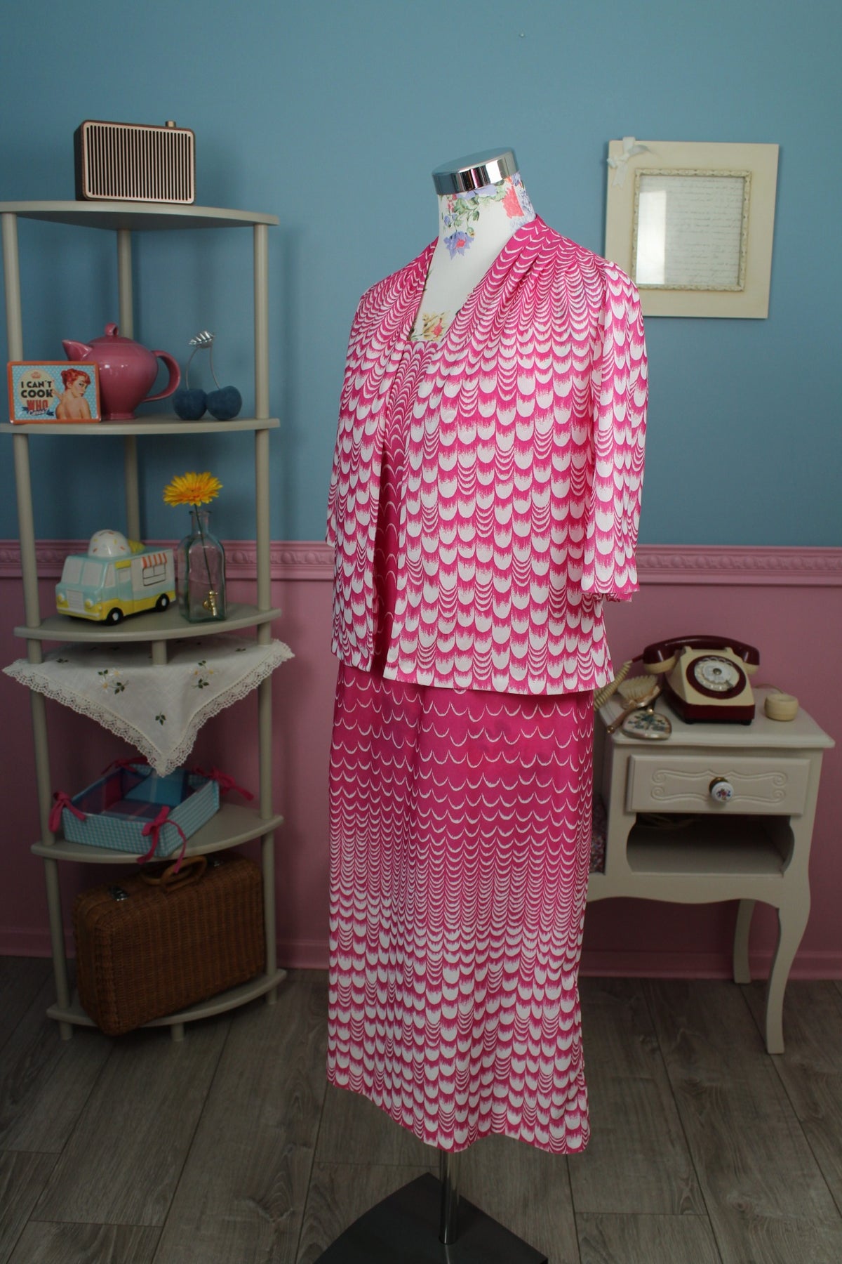 Ensemble robe + boléro vintage années 70 rose pep's motif coquille - Taille 36