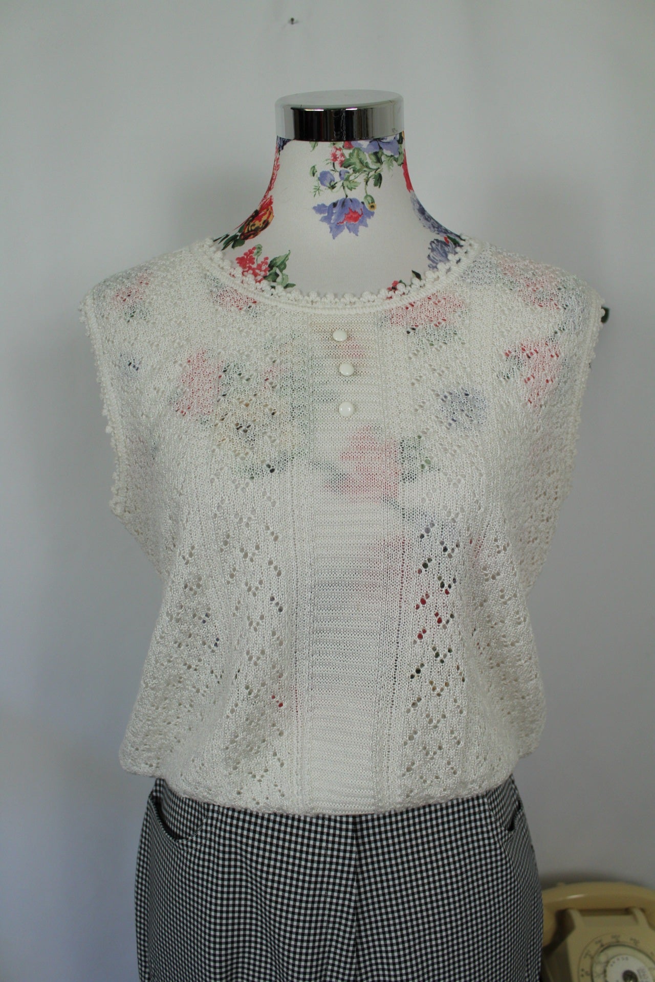 🌸🍒Haut blanc vintage 80's en mailles ajourées - boutons nacrés - Taille 38/40🍒🌸