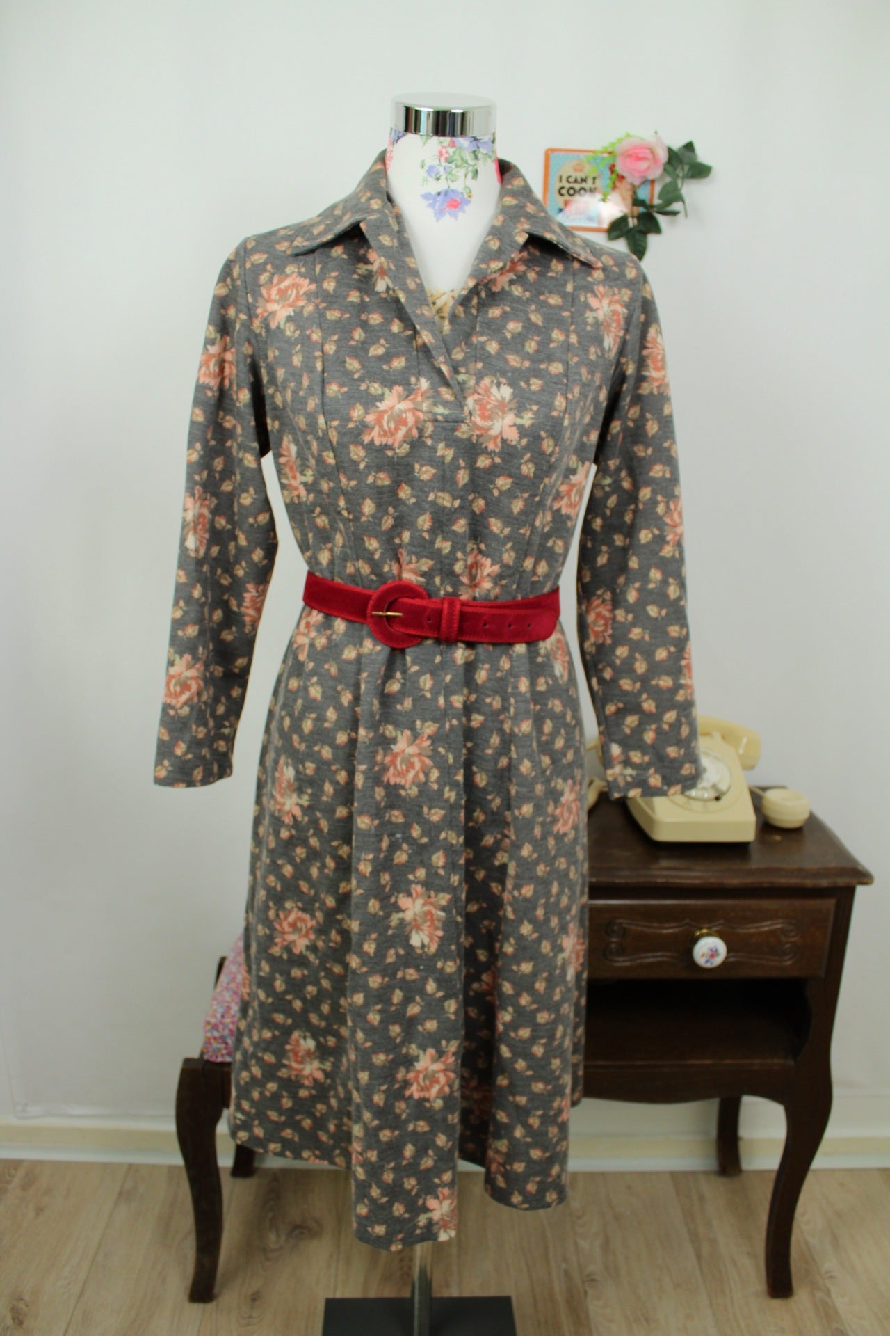 🌸🍒Robe vintage 70/80's grise fleurie évasée col chemise - T.40/42🍒🌸