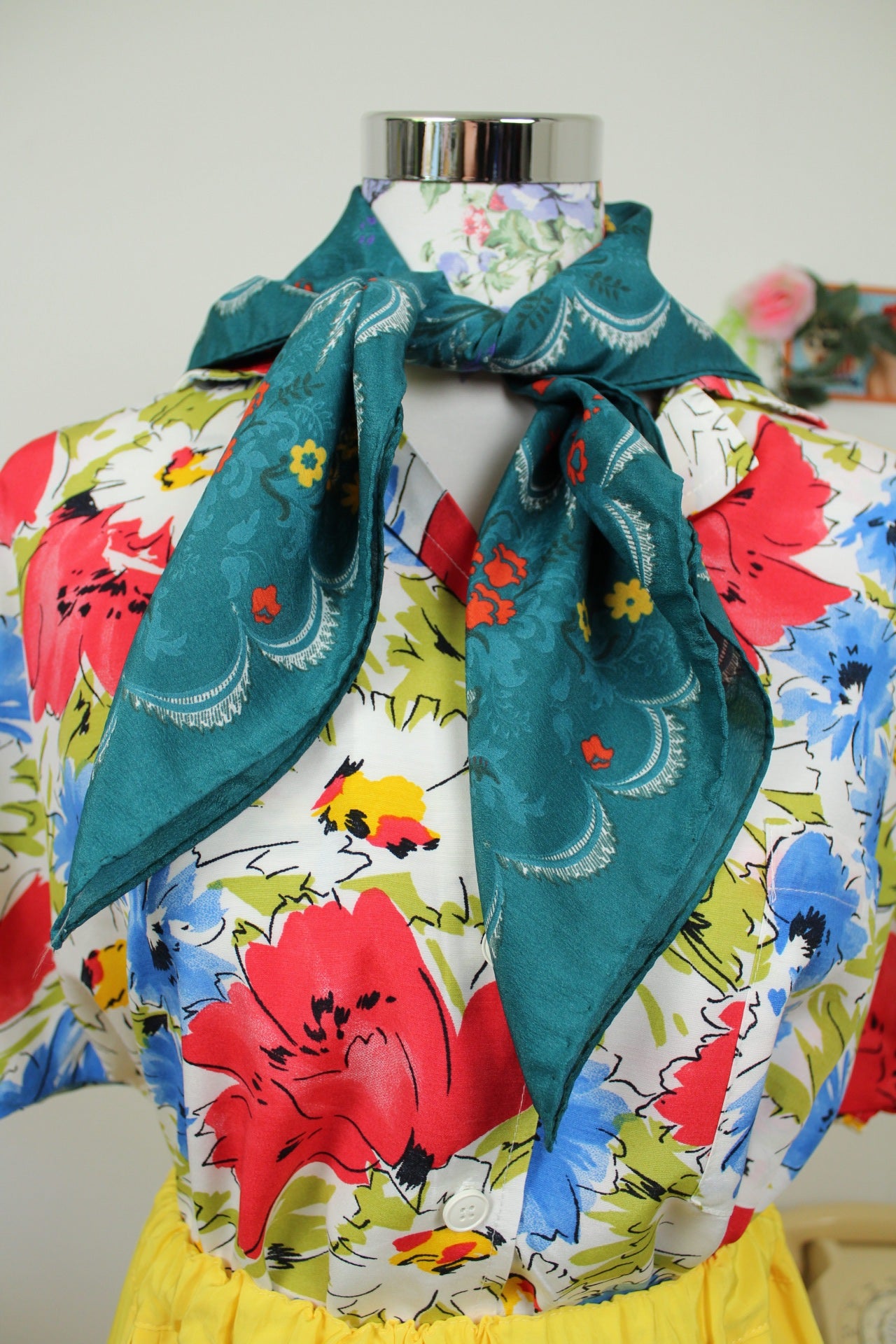 🌸🍒Foulard vintage 70/80's motifs petites fleurs🍒🌸