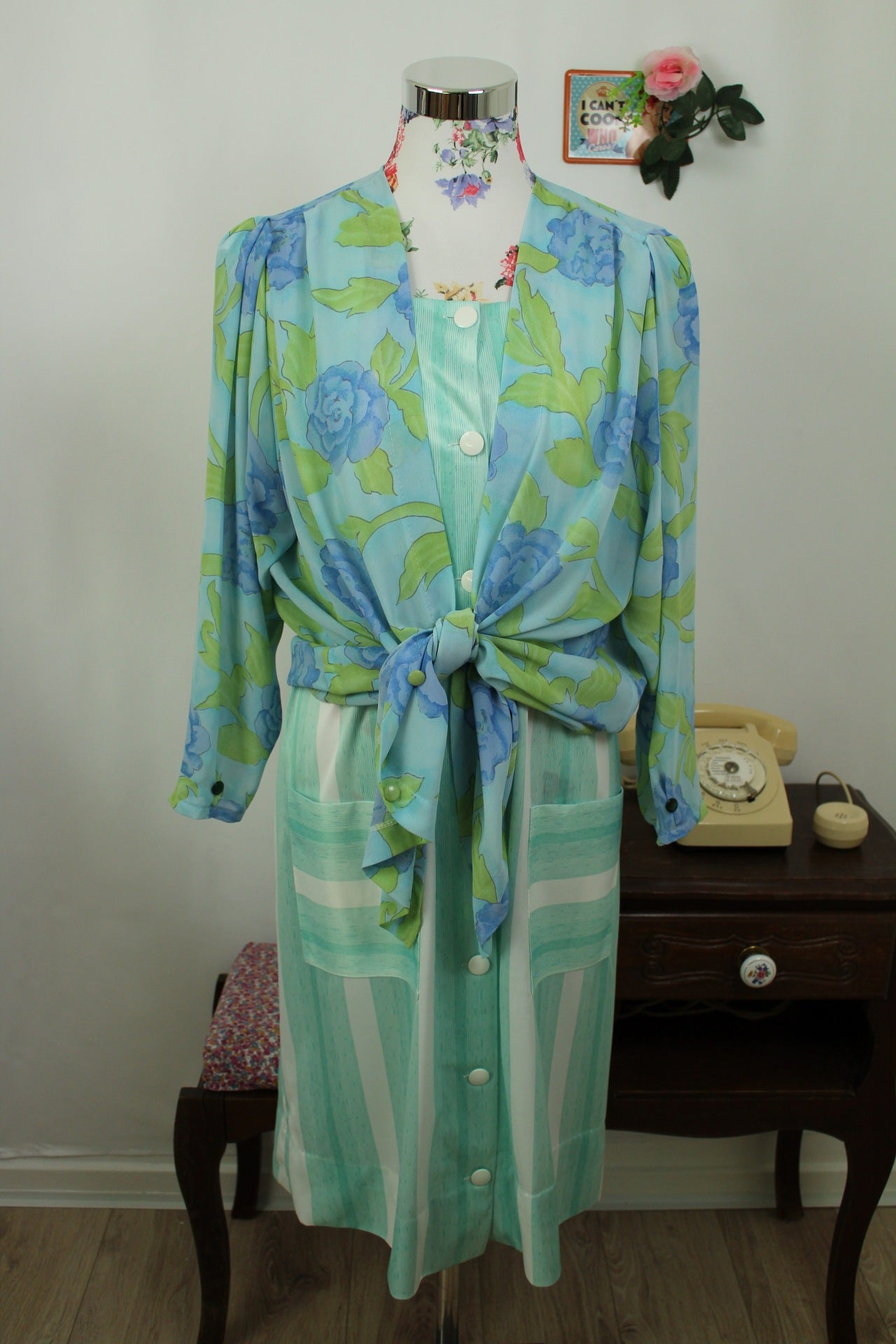 🌸🍒Cardigan léger vintage 90's fait main - fleurs tons pastel - pièce unique - Taille 40 à 44🍒🌸