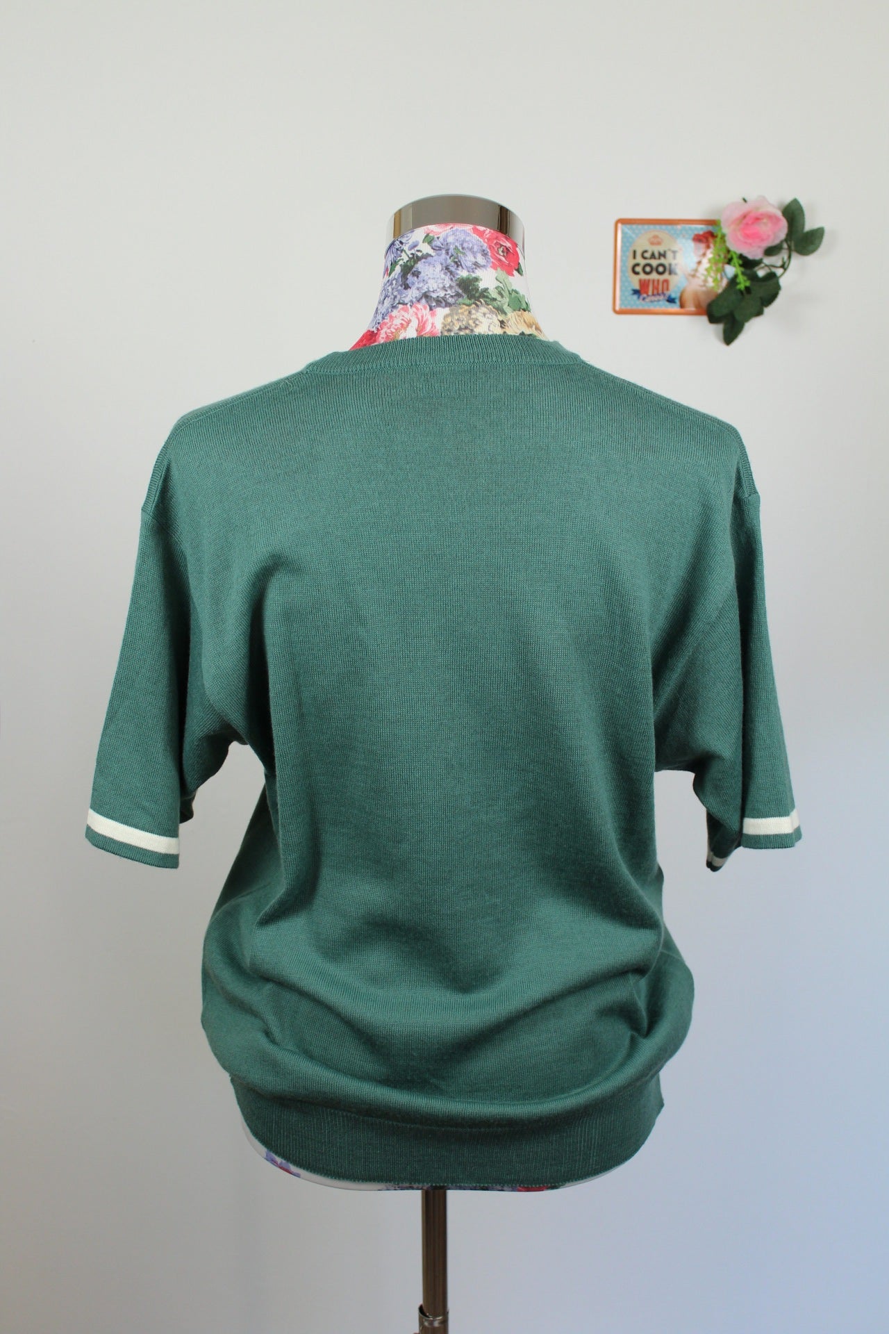 🌸Pull vintage 80's vert sapin -motifs brodés central feuilles en arabesque🍒