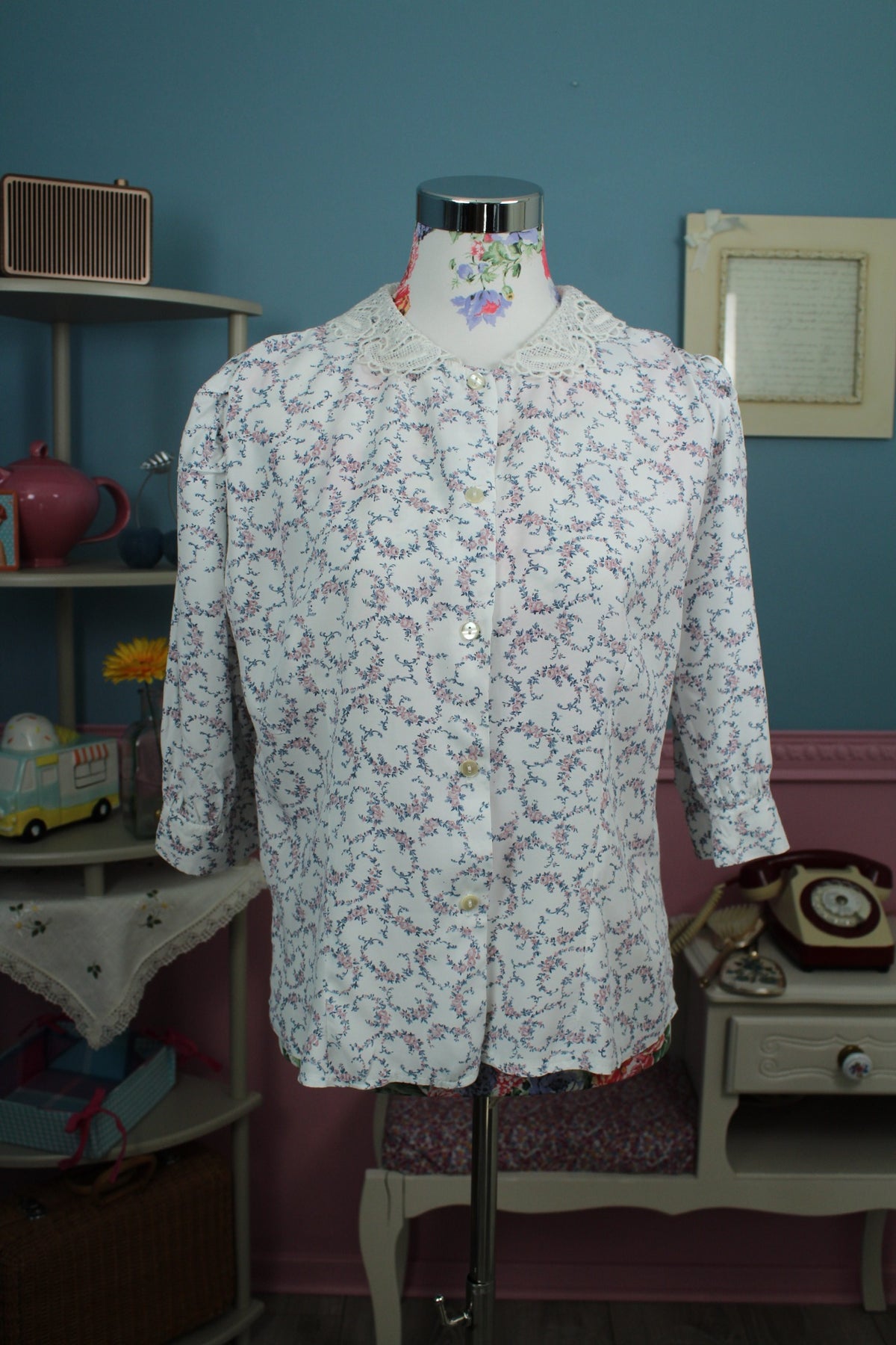Blouse vintage col claudine en dentelle années 90 fleurie romantique - Taille 40/42