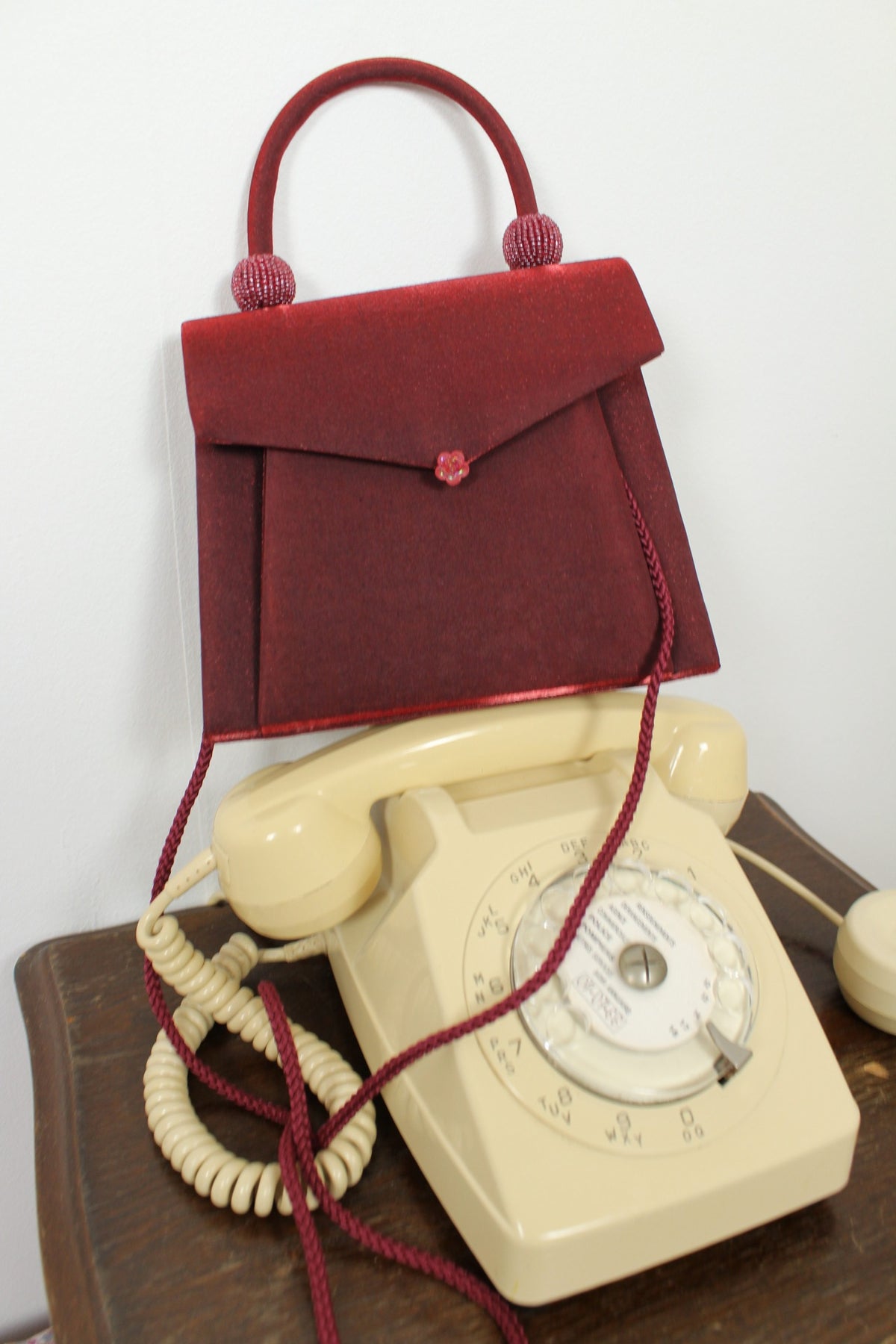 🌸🍒Sac rétro pin-up/rockabilly bordeaux satiné & perles🍒🌸