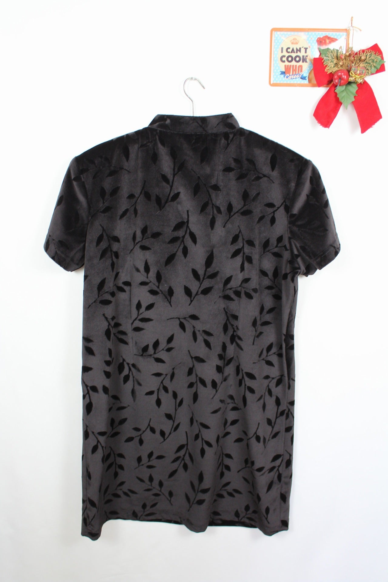 ✨Robe noire vintage années 90 en velours - feuillage en relief✨