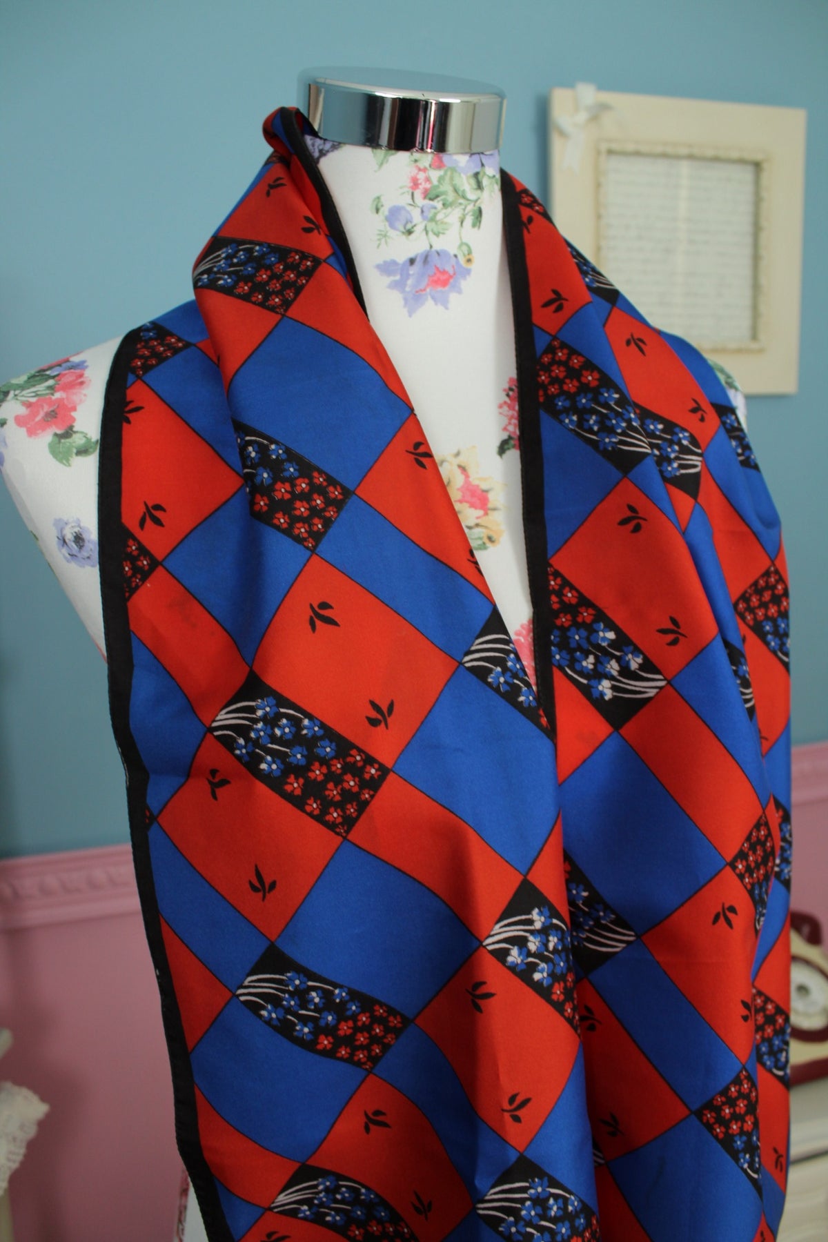 Foulard vintage années 70 carreaux bleus & rouges pep's fleuris