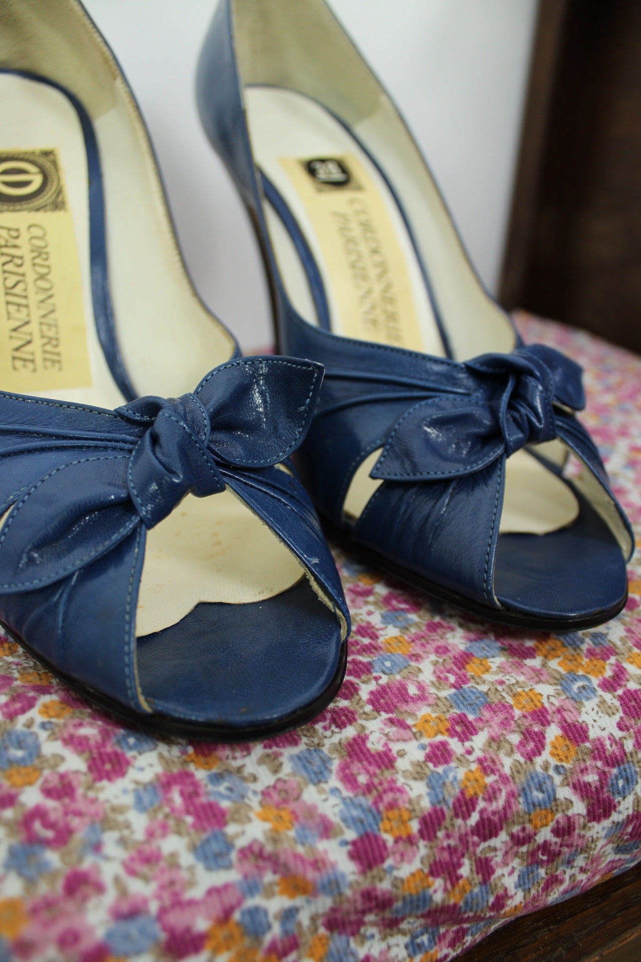 🌸🍒Escarpins vintage 80/90's bleu bout ouvert peep toe & nœud - cuir véritable - pointure 38🍒🌸