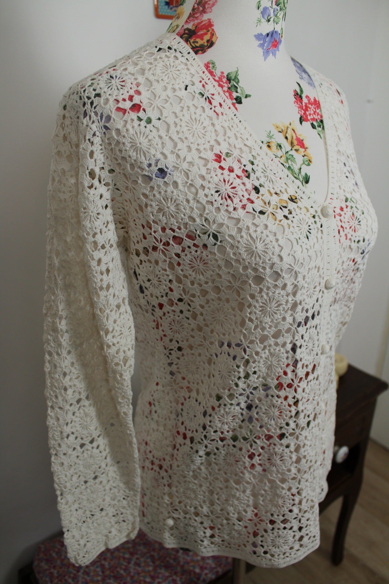🍒🌸Gilet vintage 90's en crochet blanc fleuri ajouré - taille 38🌸🍒