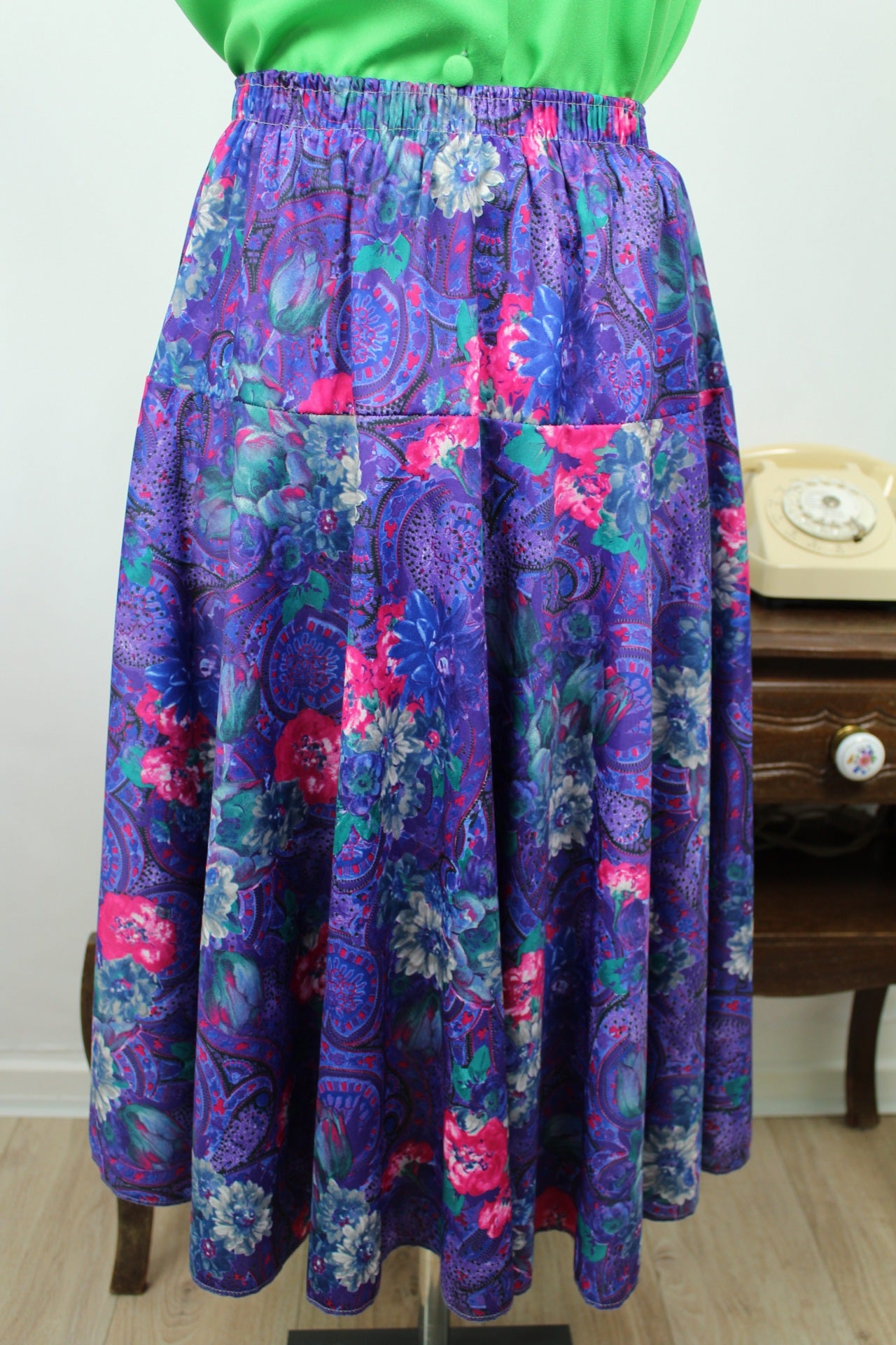 🌸🍒Jupe midi vintage 80's paisley/fleurie pep's fuchsia et violet - Taille 34 à 38🍒🌸