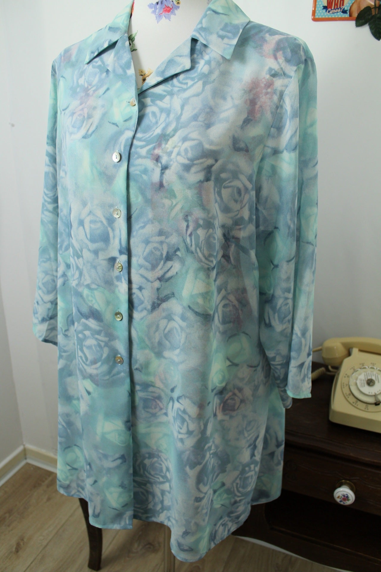 🌸🍒Chemise longue vintage 90's voile roses bleues - Taille 44/46🍒🌸