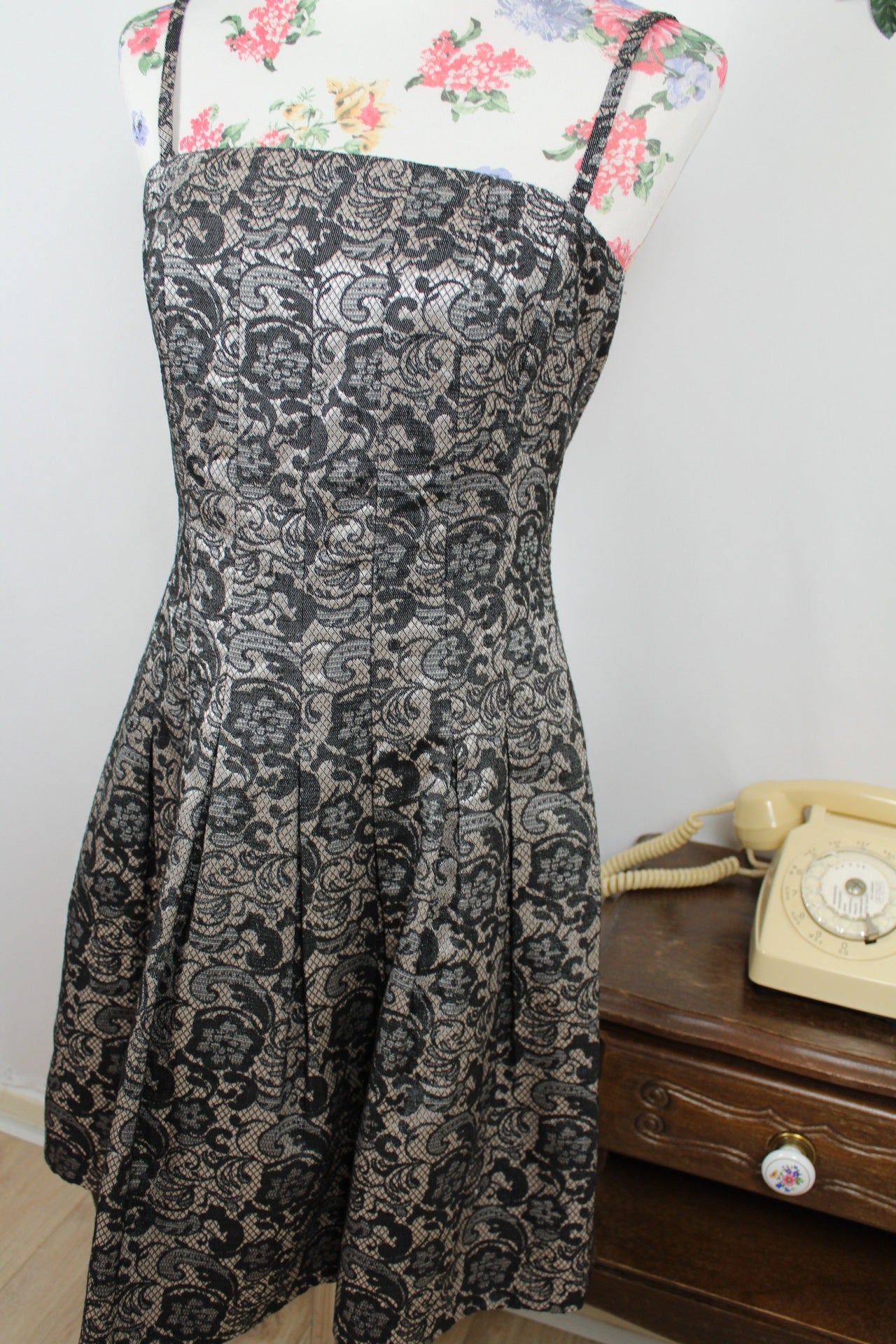 🌸🍒Robe rétro motifs baroques floral jacquard marque Esprit - Taille 36🌸🍒