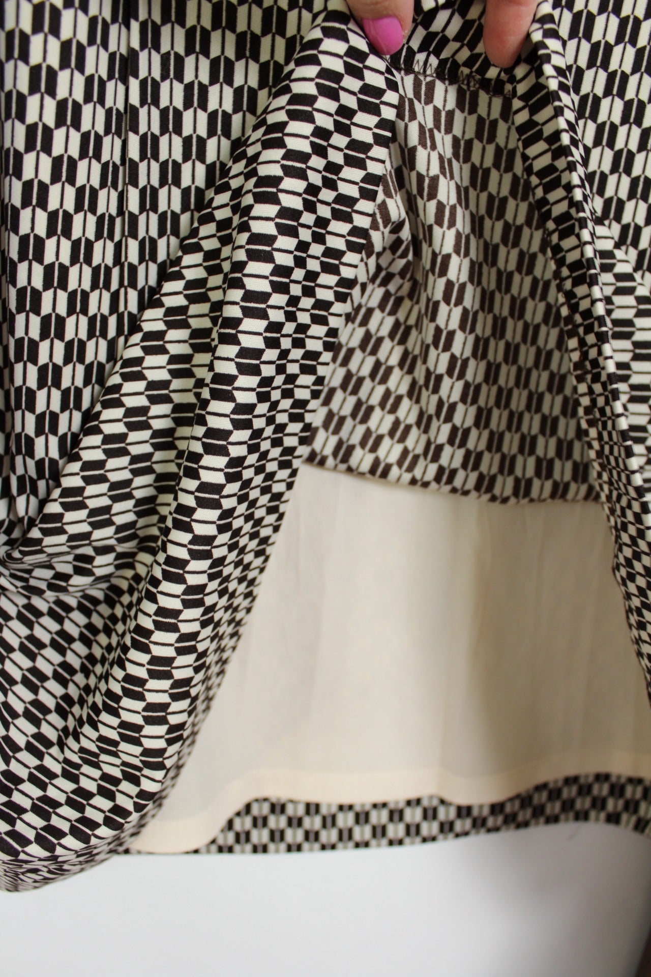 🌸🍒Jupe midi vintage 70/80s fabriquée en RFA - élégance géométrique - Taille 42🍒🌸