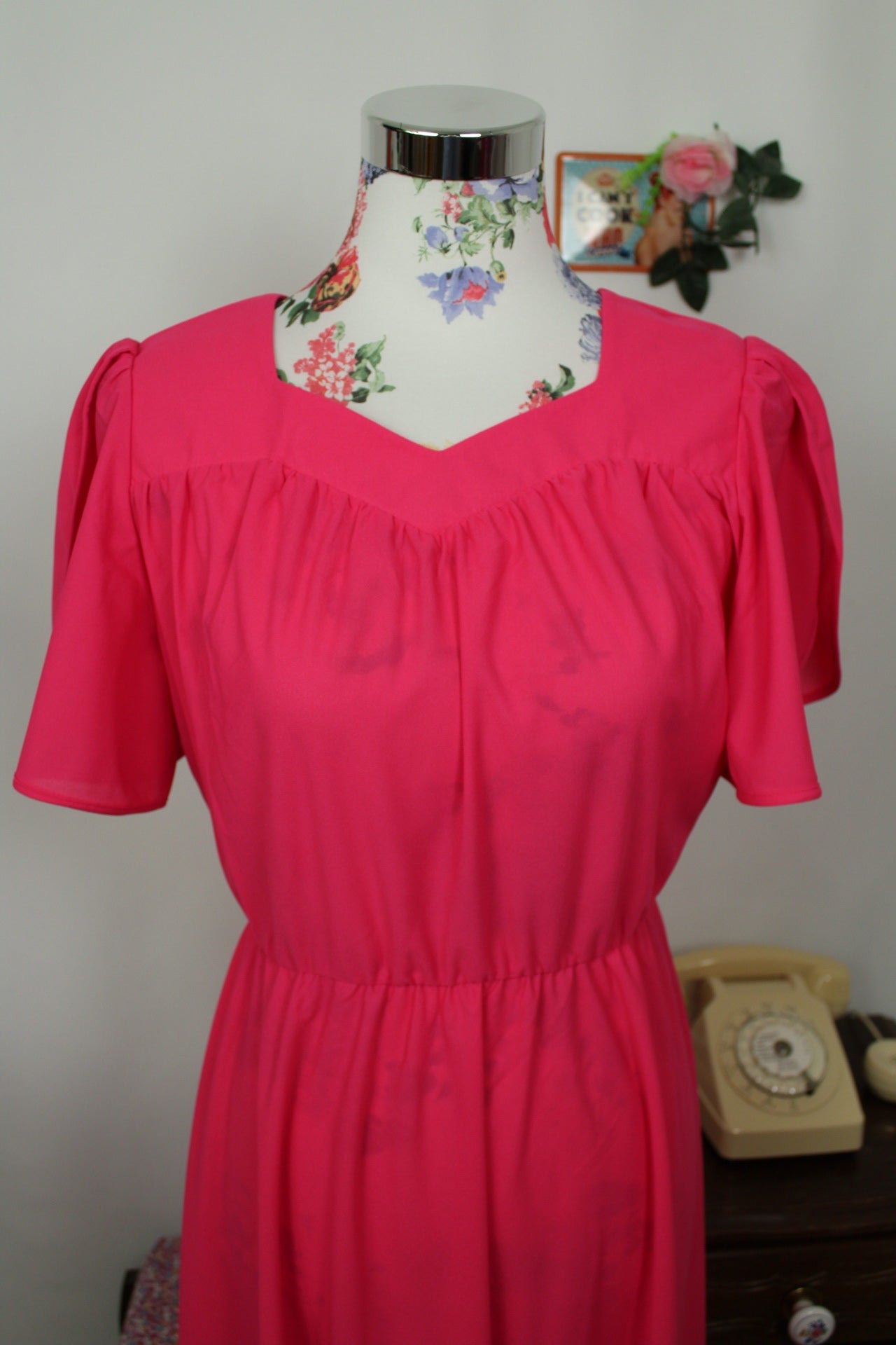 🌸🍒Robe vintage 80's fuchsia flashy & manches retombantes fendues - Taille 36/38🍒🌸