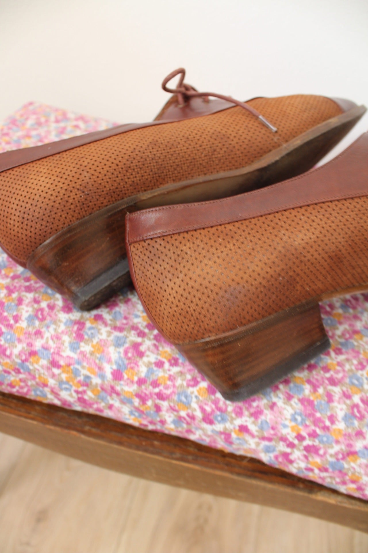 🌸🍒Derbies vintage années 80 marron tout cuir & petit talon bottier - pointure 40🍒🌸