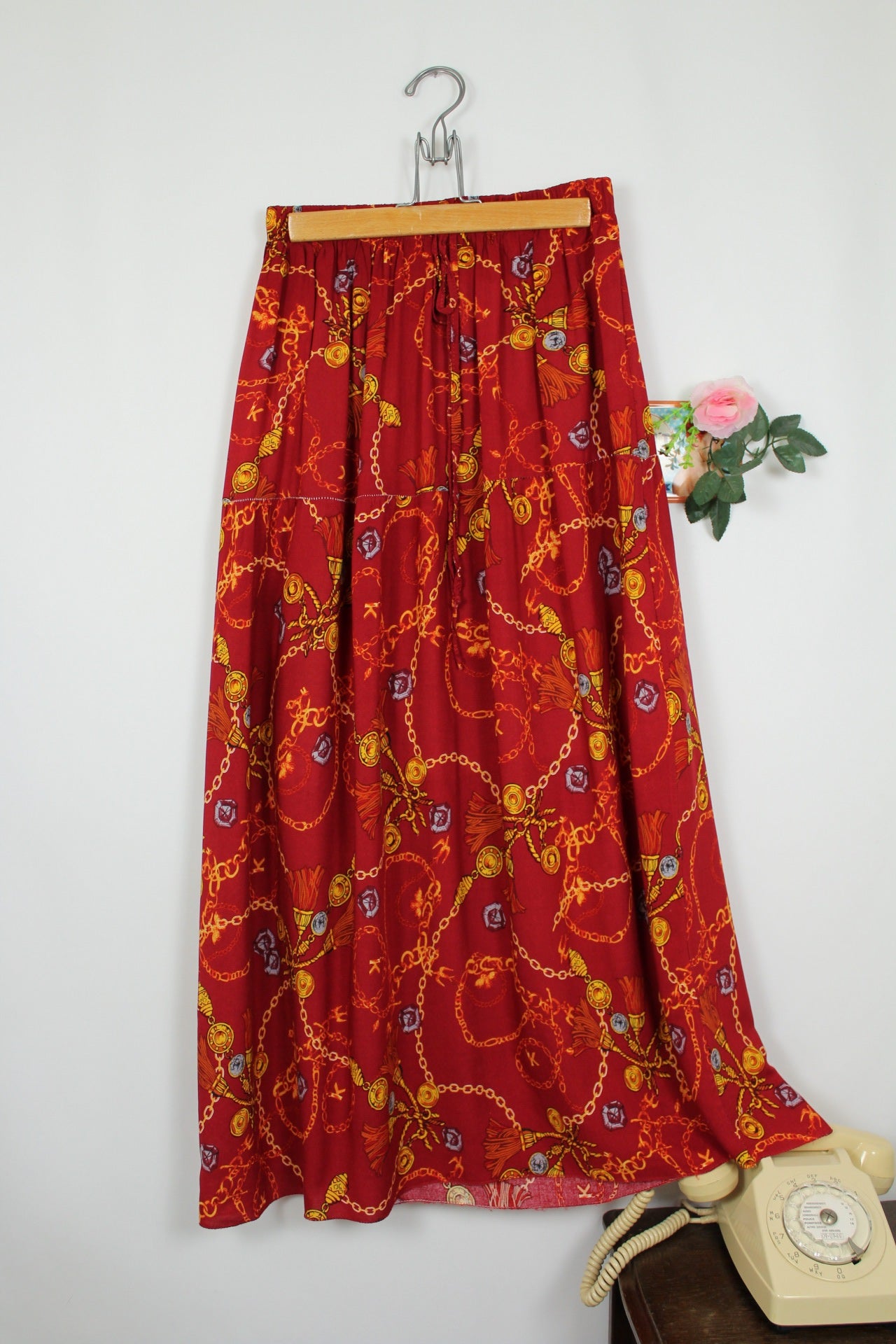 🍒🌸Jupe longue vintage 80/90s imprimée chaînes et médaillons - Taille 38 à 42🌸🍒