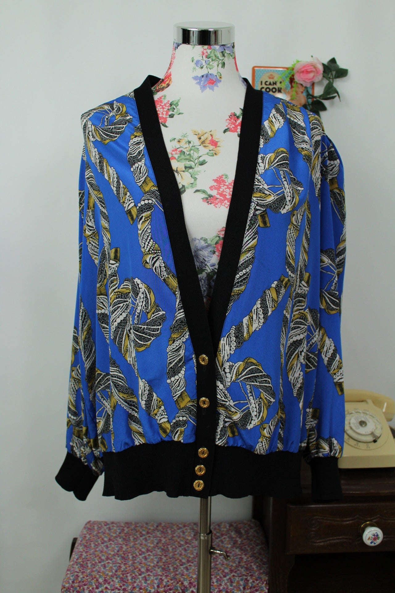 🌸🍒Veste/cardigan vintage 80's motif foulard chaînes - bourgeois chic/baroque - Taille 46 à 50🍒🌸