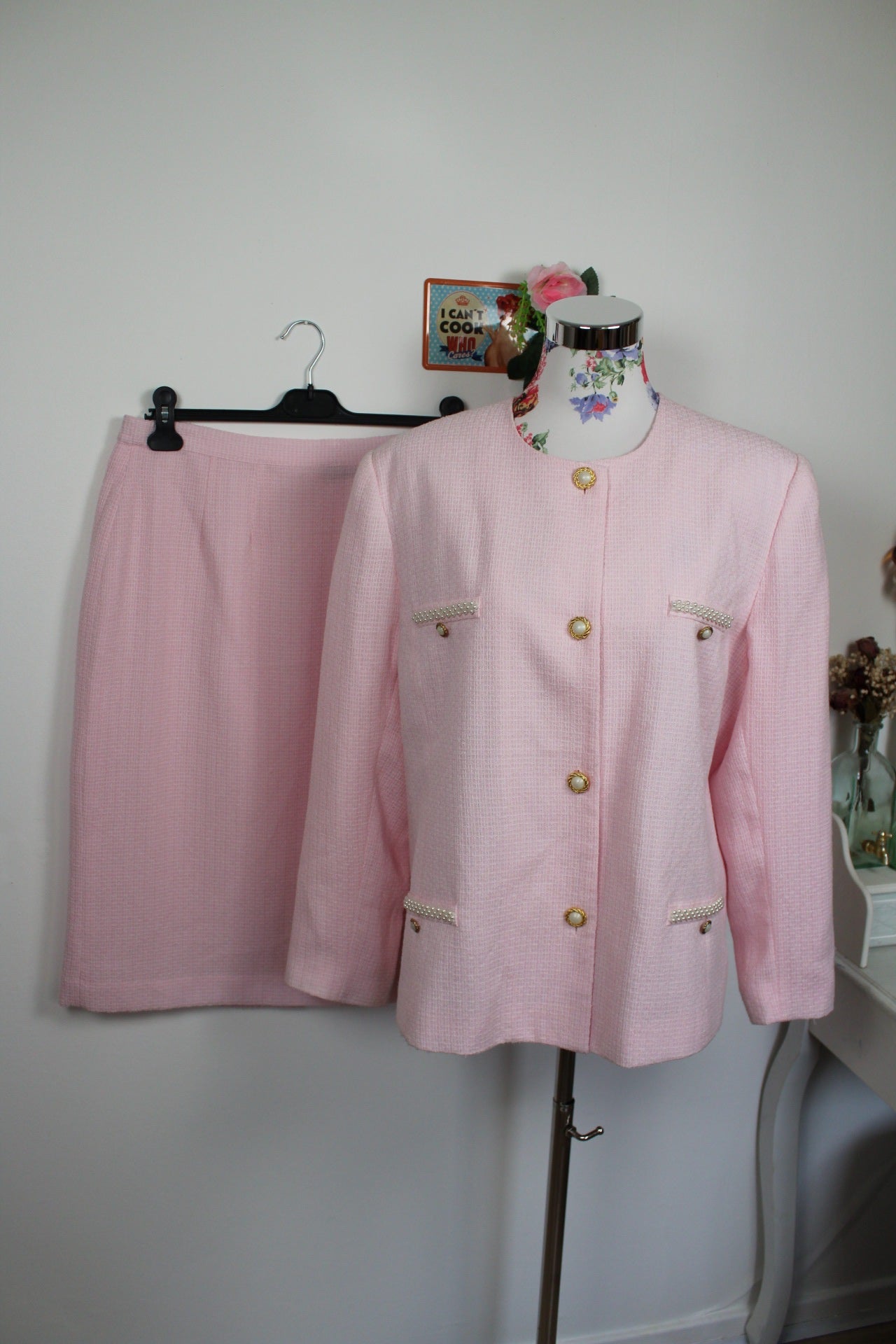 🌸 Ensemble jupe + veste preppy vintage 80's rose poudré - perles nacrées & boutons dorés🍒
