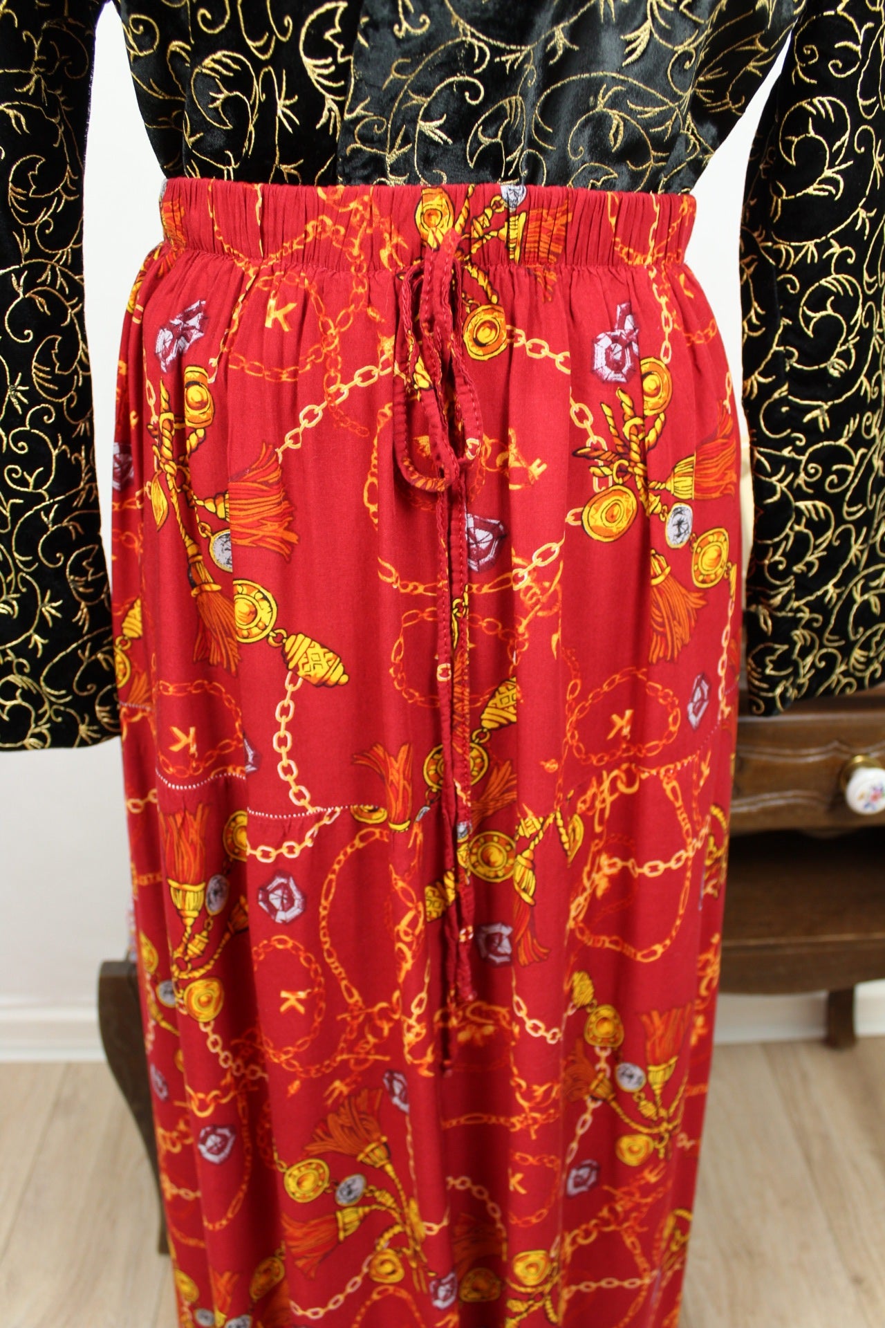 🍒🌸Jupe longue vintage 80/90s imprimée chaînes et médaillons - Taille 38 à 42🌸🍒