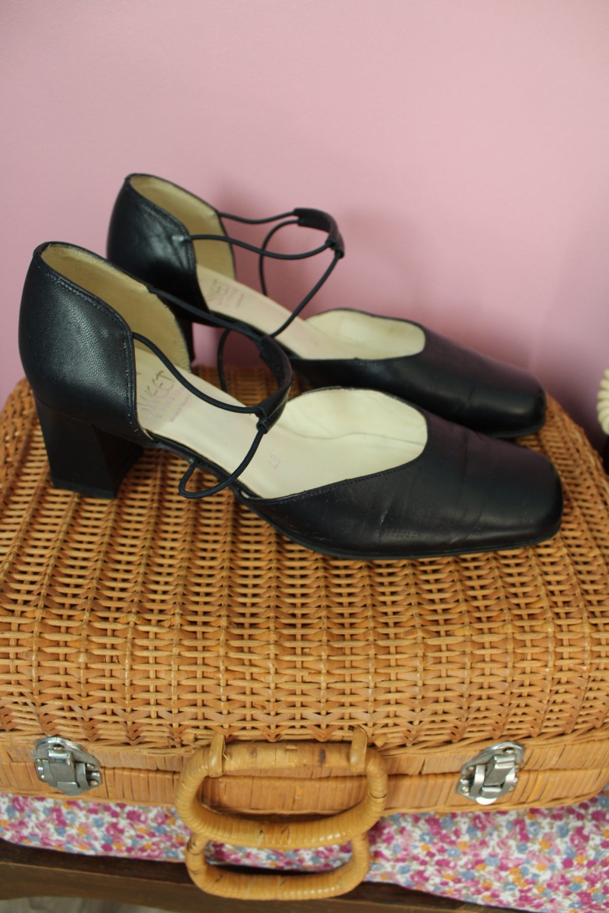 Babies à talon carré vintage années 80/90 en cuir marine - pointure 40