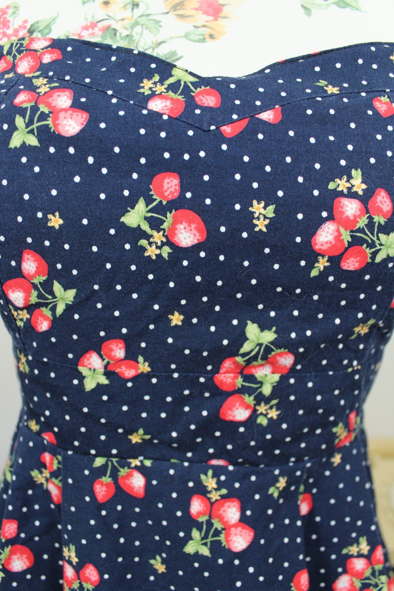 🌸🍒Robe pin-up/rockabilly bustier motif fraises en coton - Taille 38🍒🌸