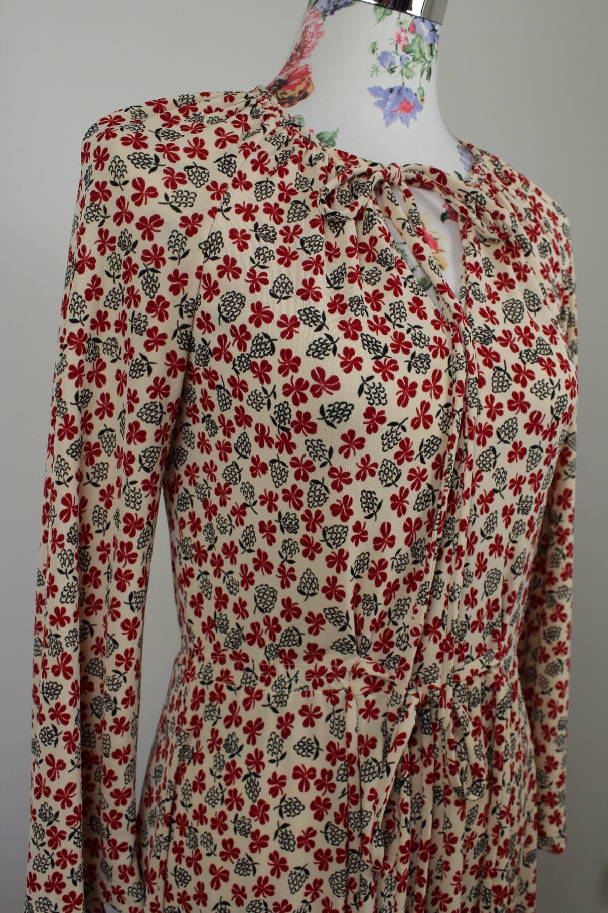 Robe vintage années 70 champêtre romantique - trèfles & pommes de pin - Taille 36/38