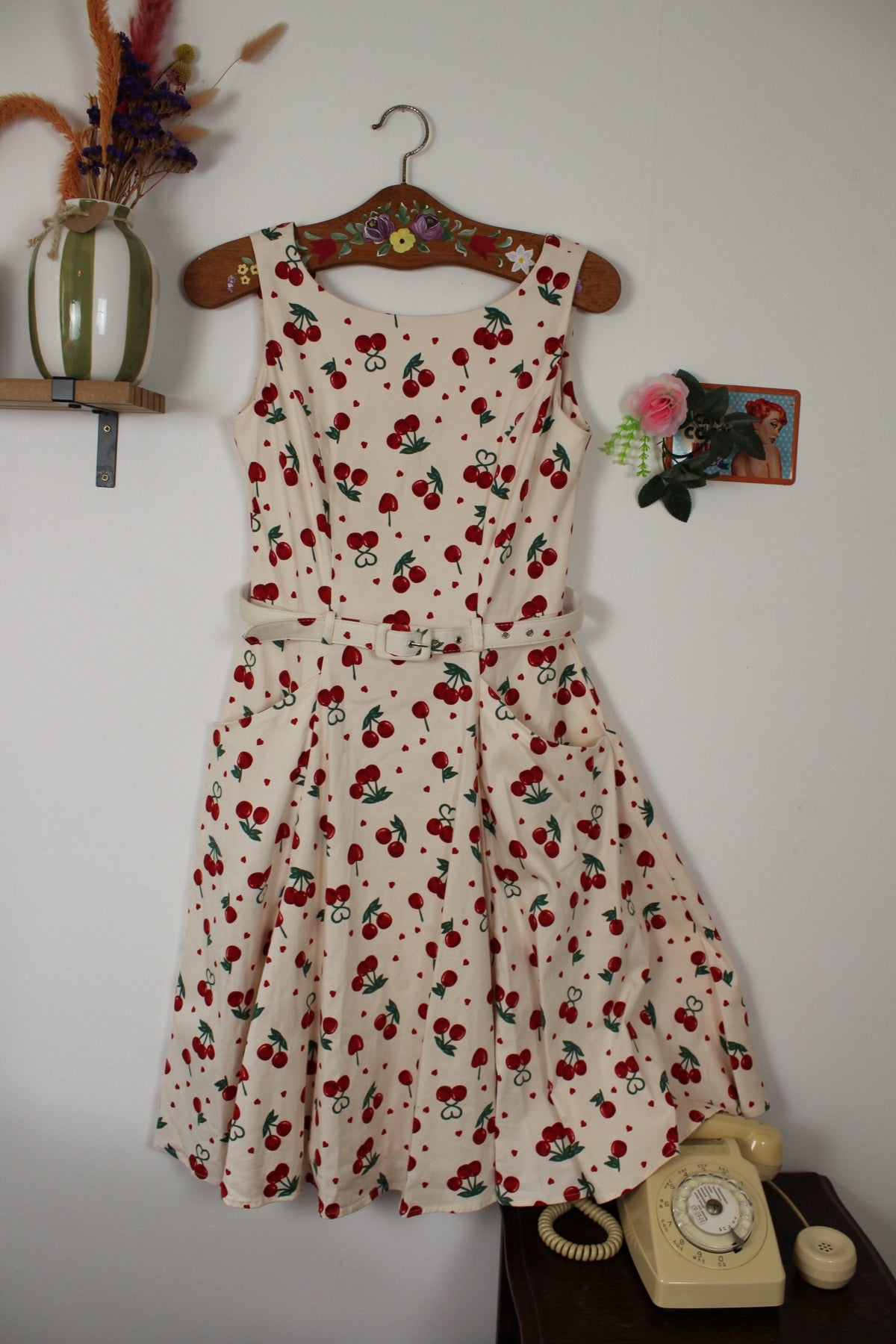Robe pin-up/rockabilly Collectif crème motif cerises - Taille 34/36