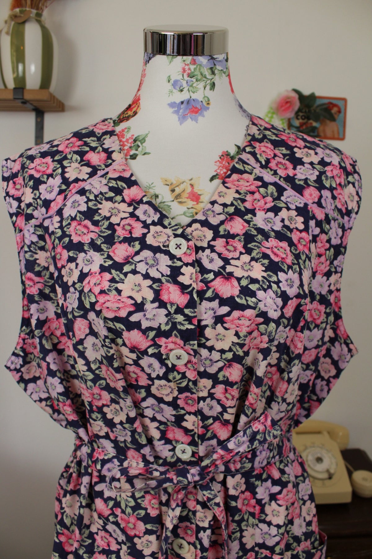 Robe fleurie vintage 80's fleurie violet & rose - Taille 48/50