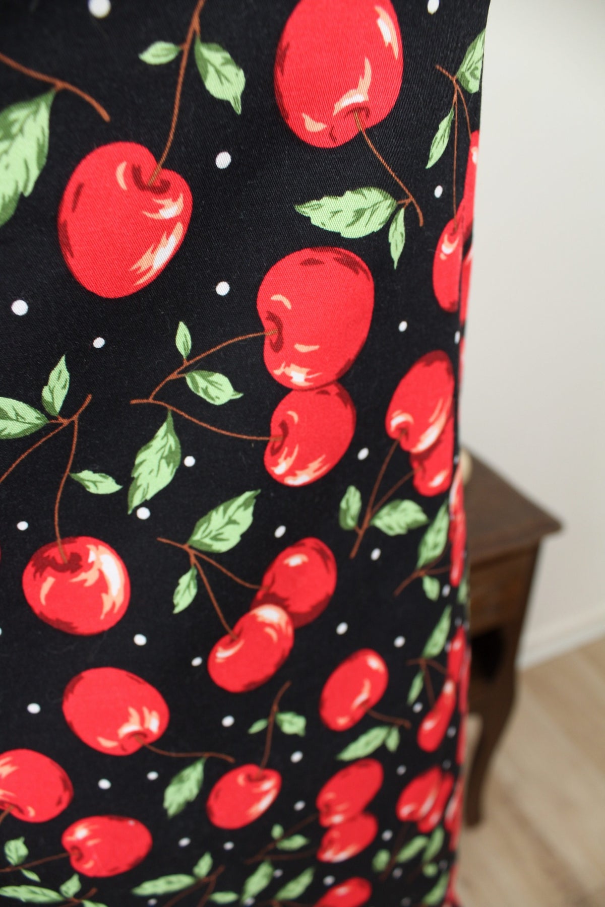 🌸🍒Robe rétro pin-up/rockabilly coupe sirène imprimé cerises et pois - Taille 36🍒🌸